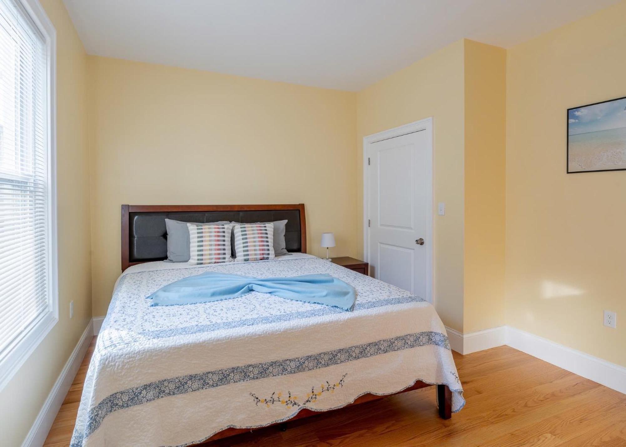 Apartment 233-1 4br - Cozy Near Mbta Station Boston
