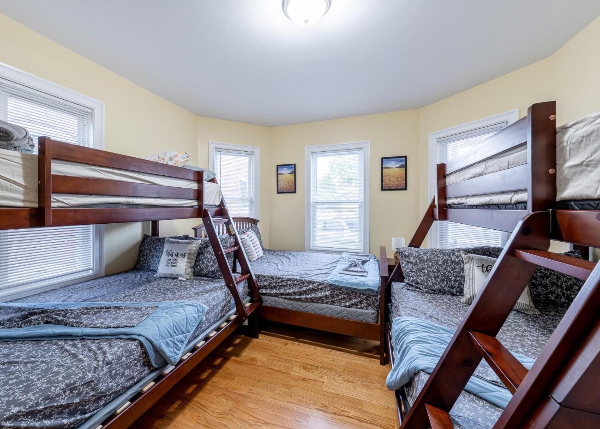 233-1 4br - Cozy Near Mbta Station * Boston