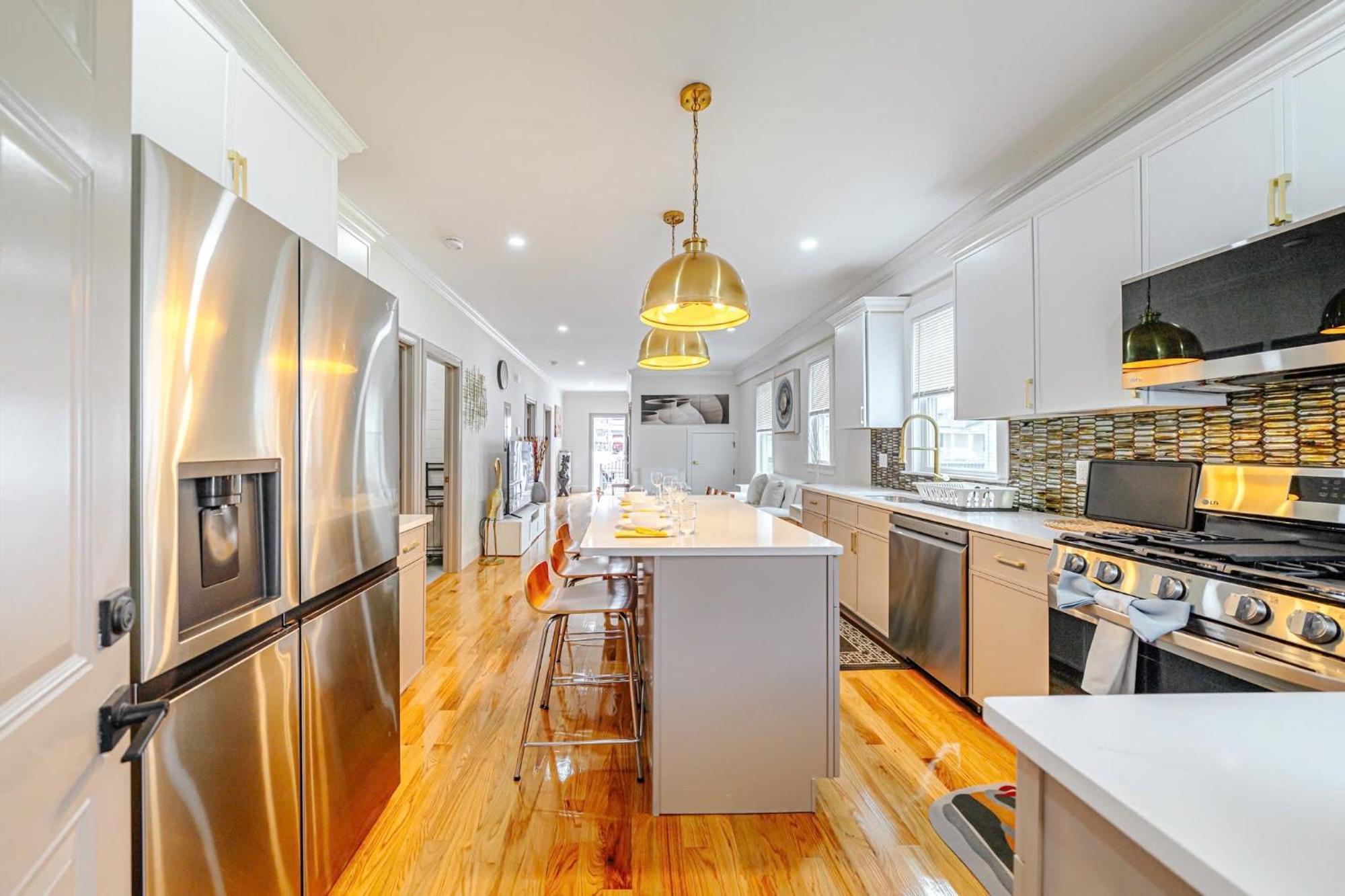 82 - 3br - Stylish Near Mbta