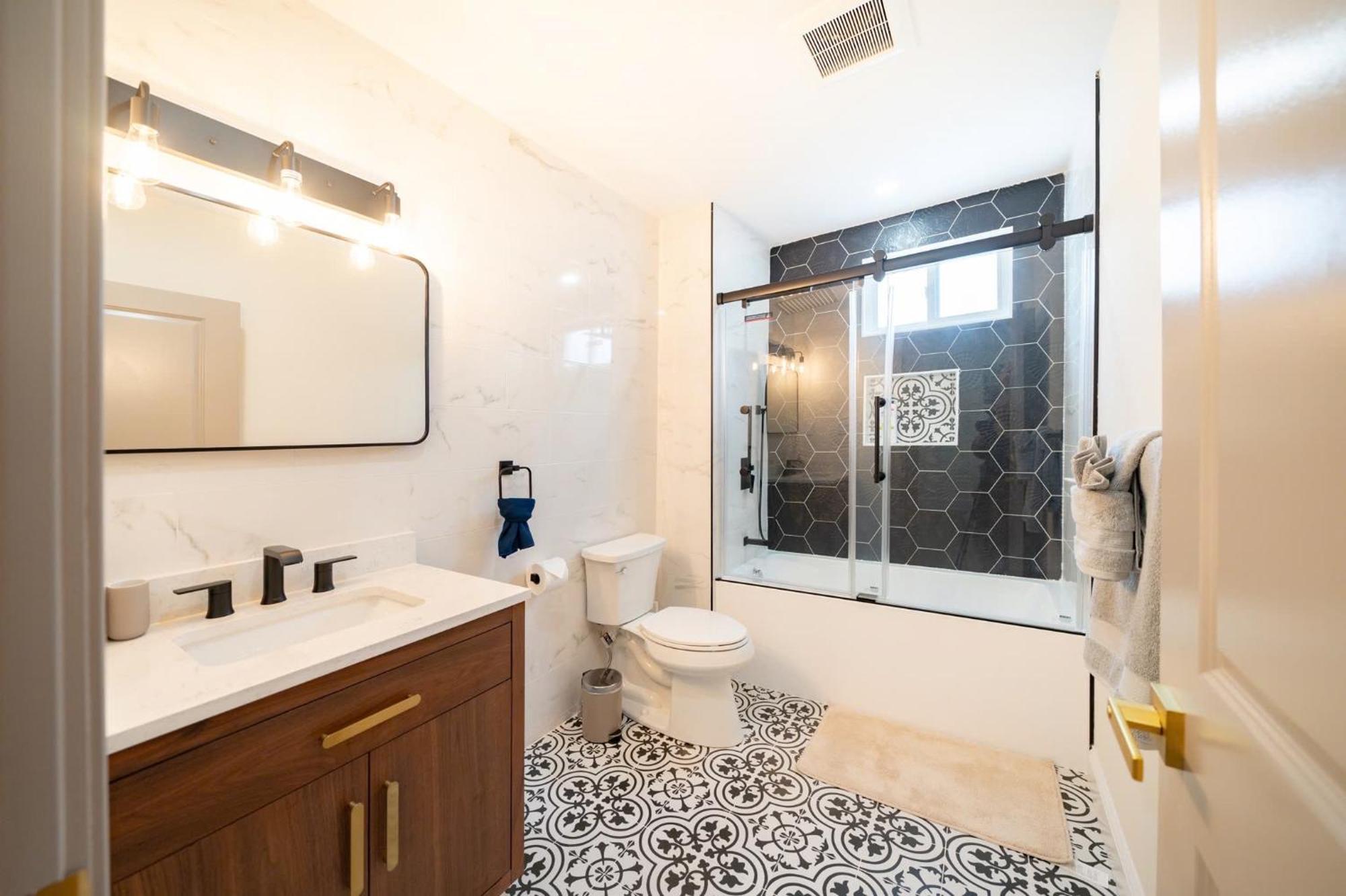 82 - 3br - Stylish Near Mbta