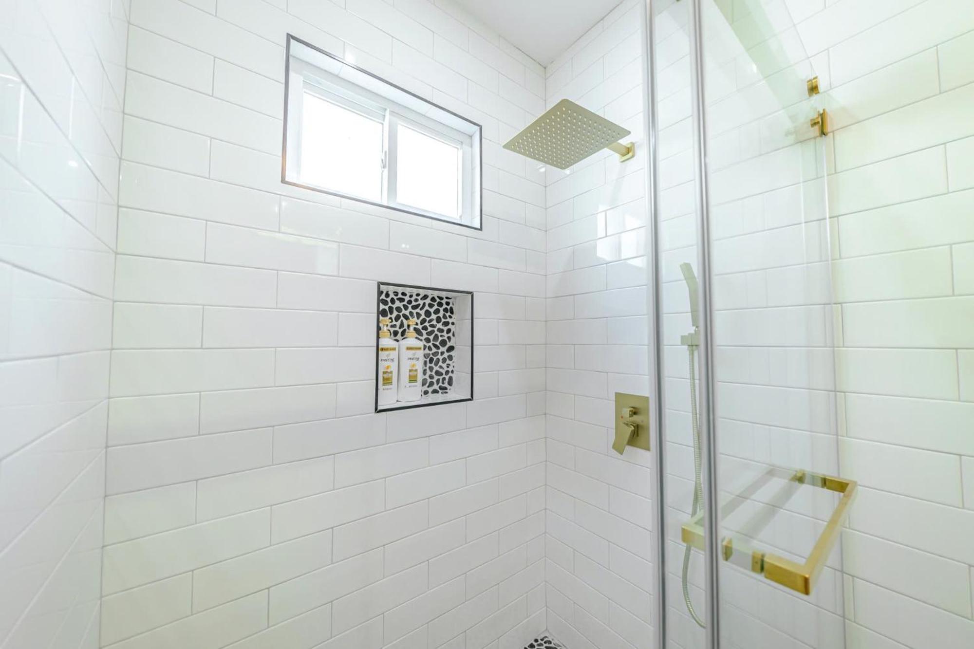 82 - 3br - Stylish Near Mbta Apartment