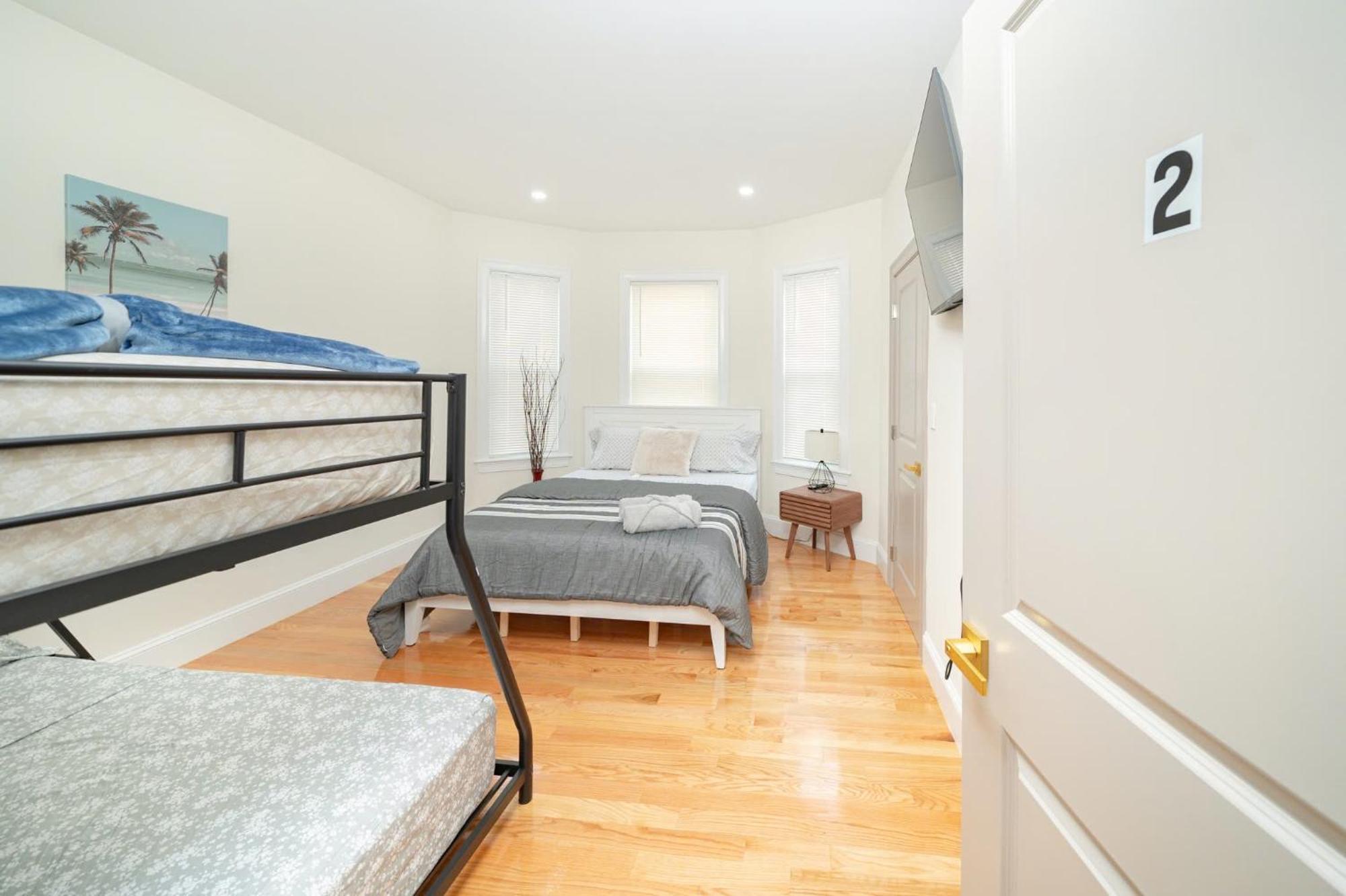 Apartment 82 - 3br - Stylish Near Mbta Boston