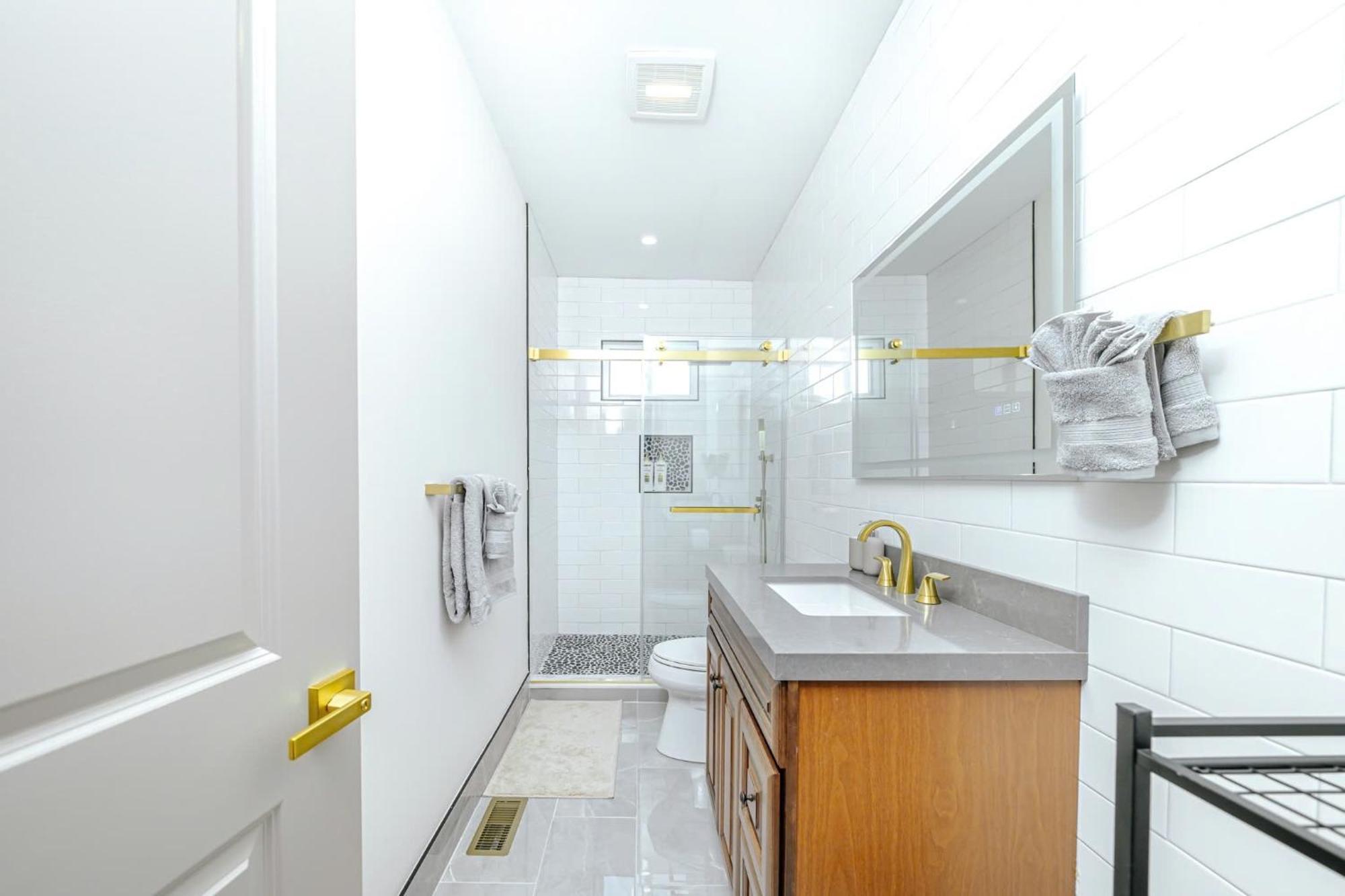 82 - 3br - Stylish Near Mbta Boston