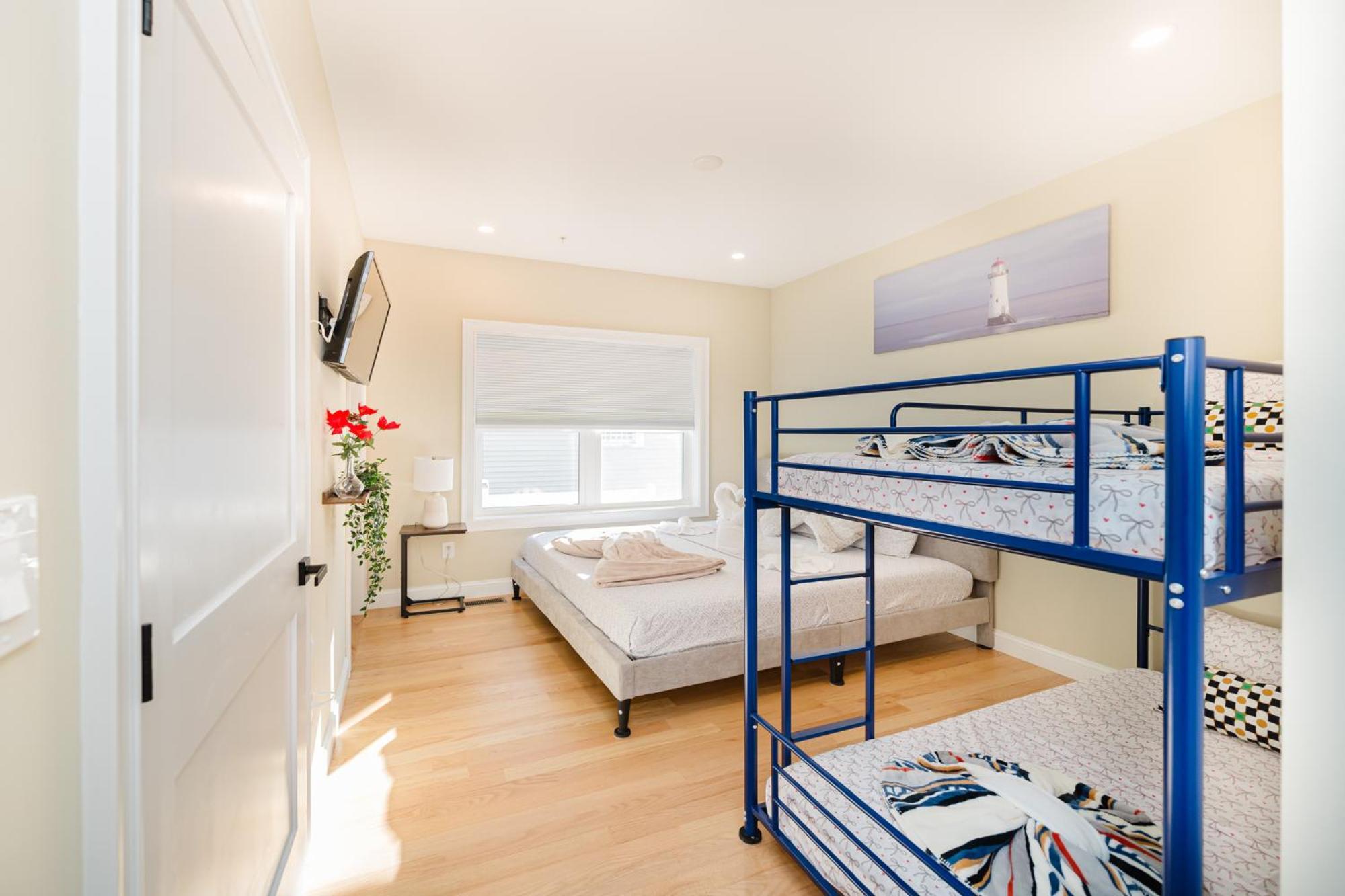 60-1 4br - Cozy New Near Park Zoo *
