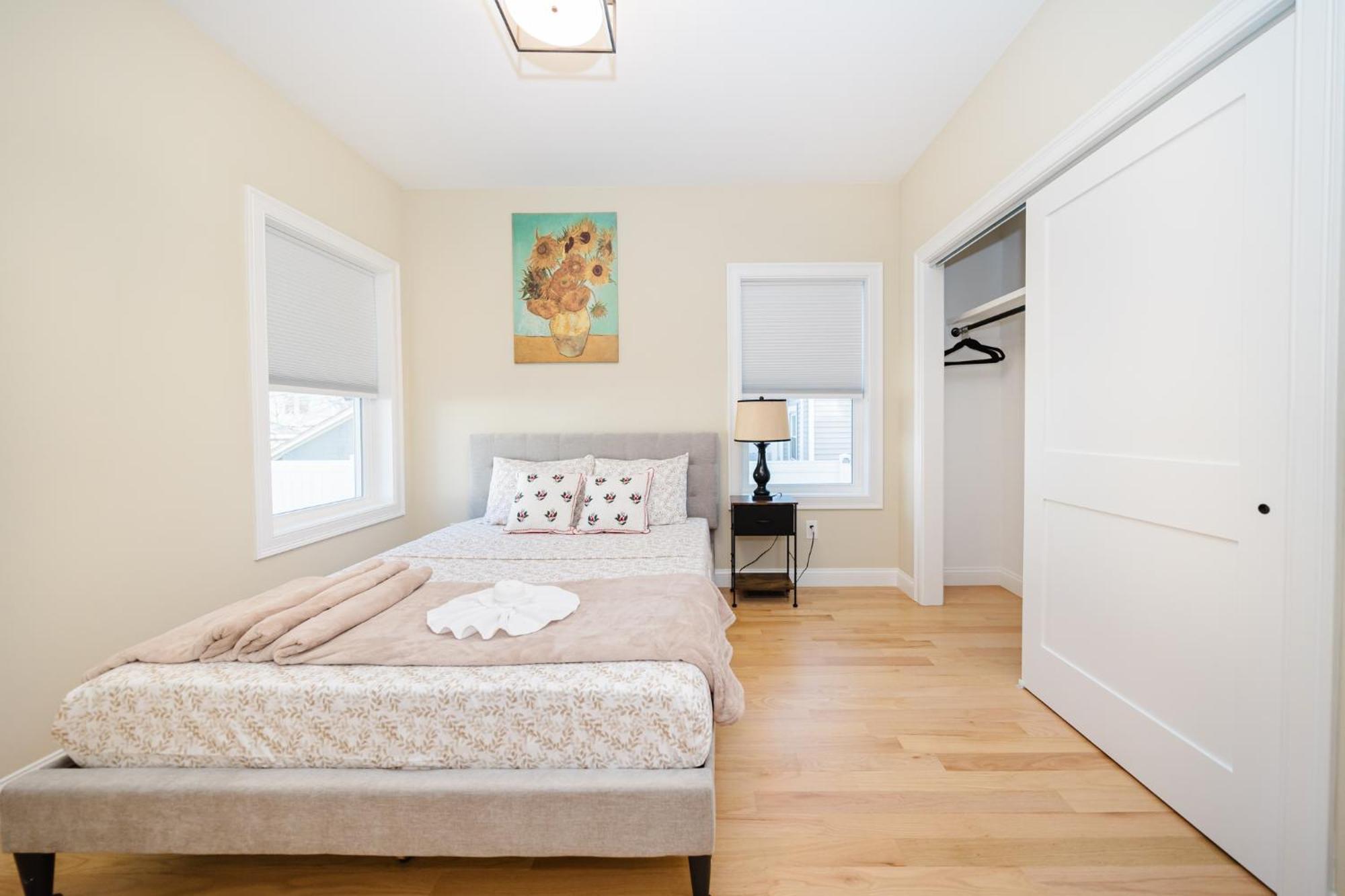 60-1 4br - Cozy New Near Park Zoo *