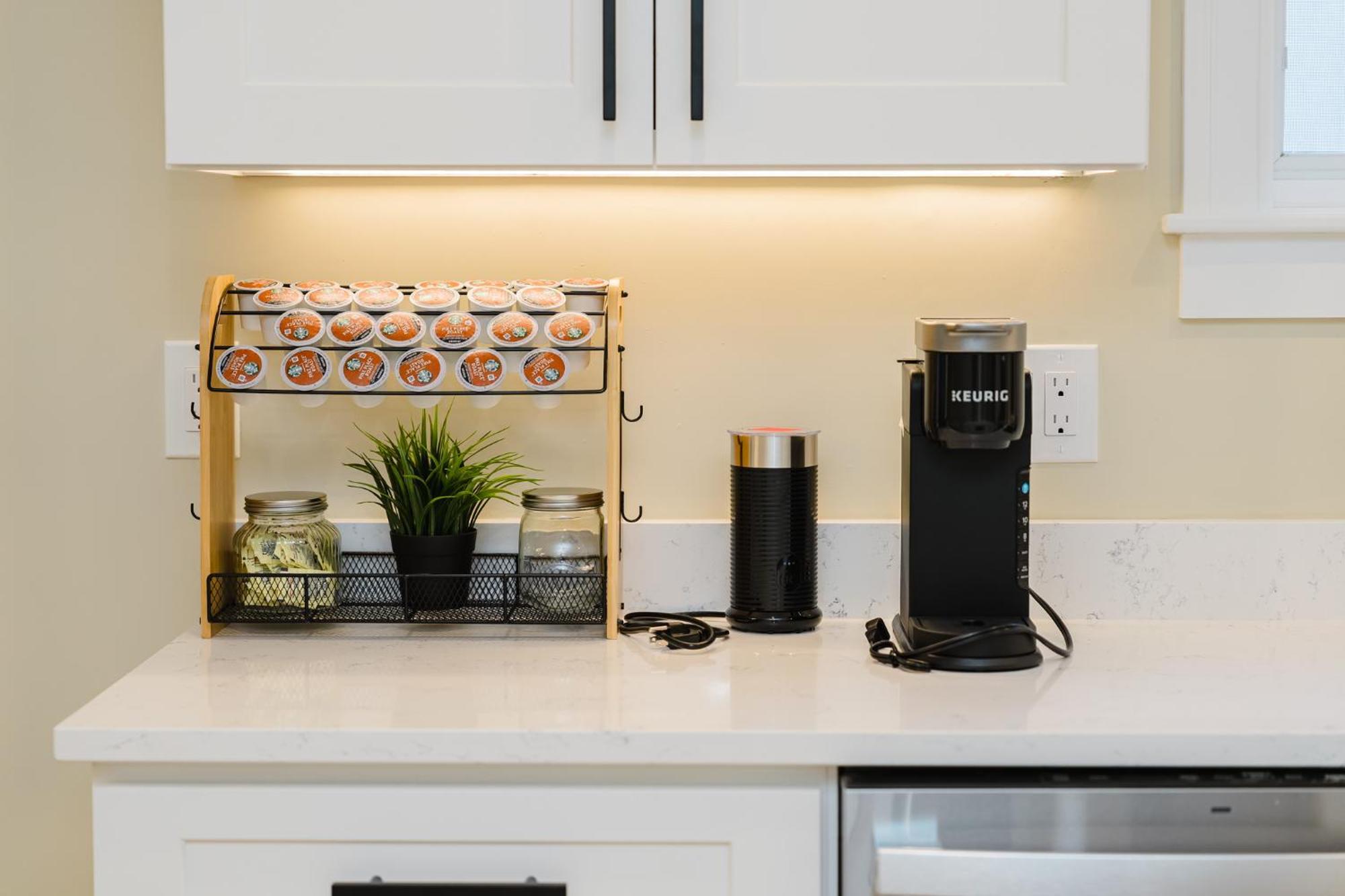 Apartment 60-1 4br - Cozy New Near Park Zoo *