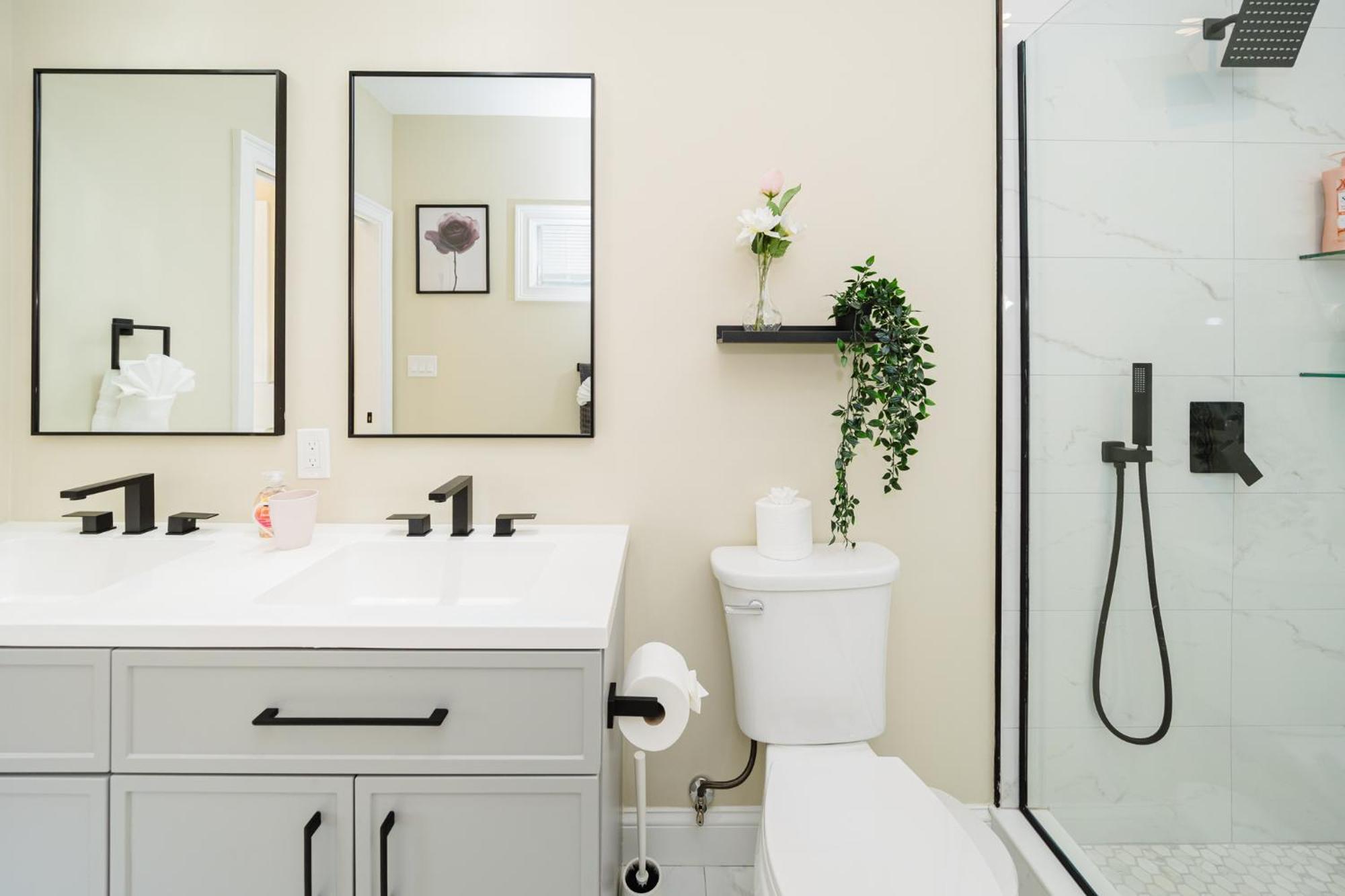 60-1 4br - Cozy New Near Park Zoo *