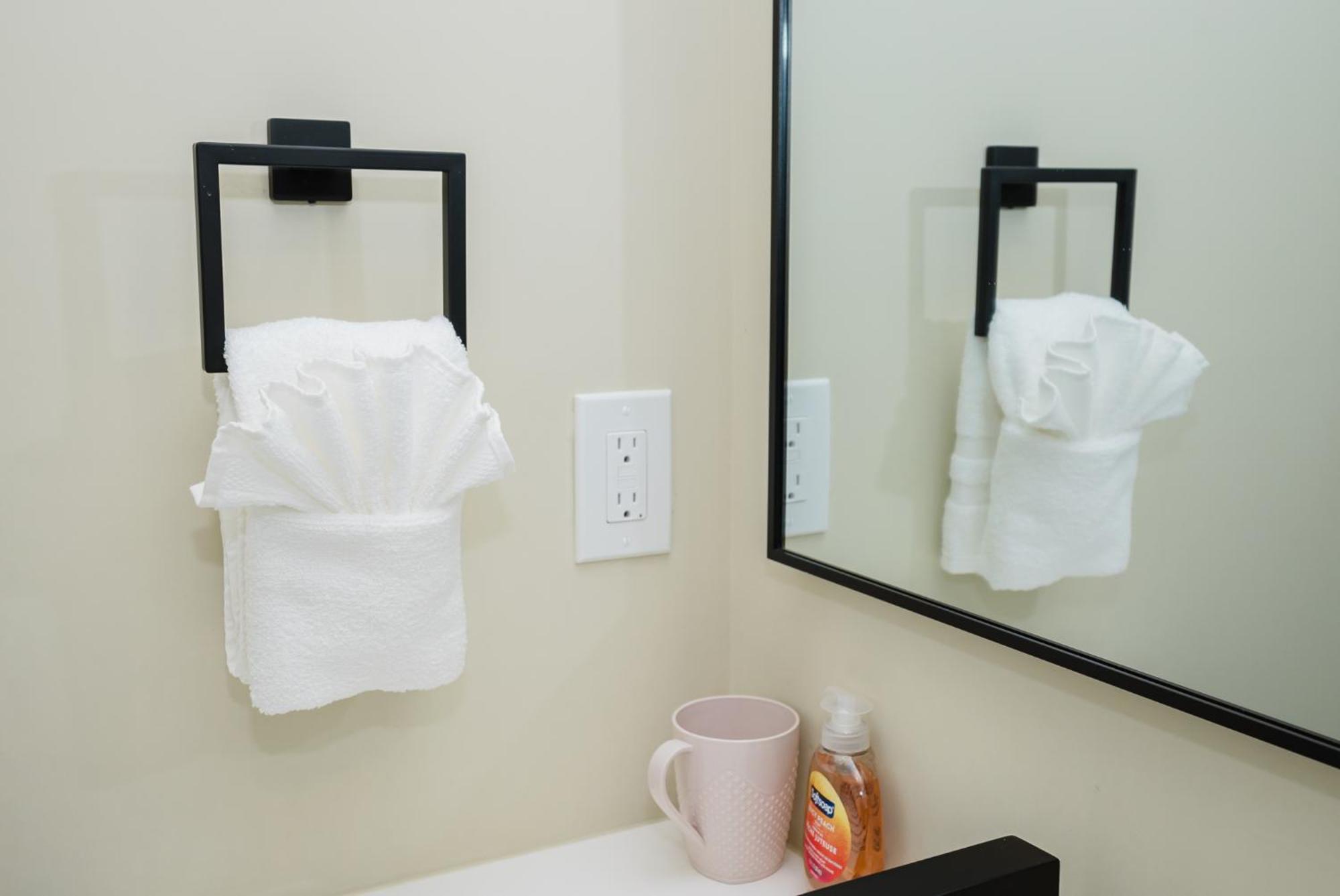 Apartment 60-1 4br - Cozy New Near Park Zoo