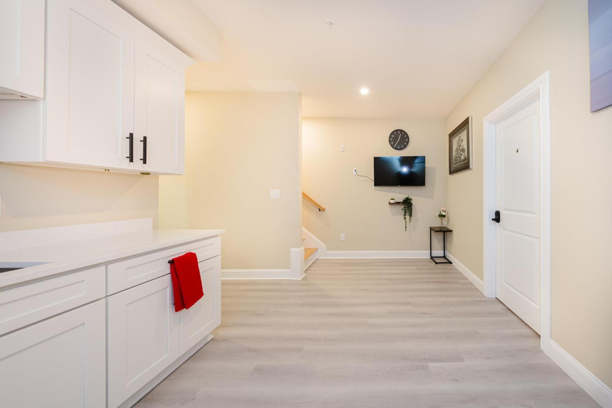 Apartment 60-1 4br - Cozy New Near Park Zoo