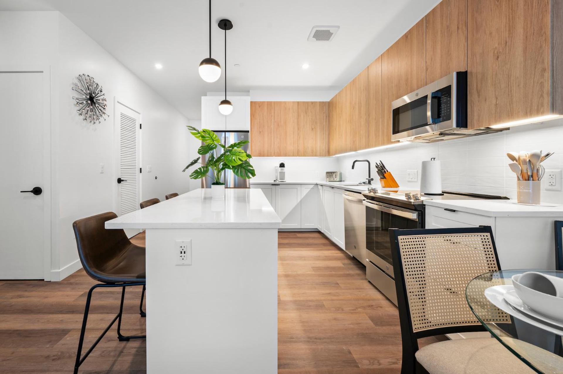 Apartment Luxury Furnished Near Logan Airport *