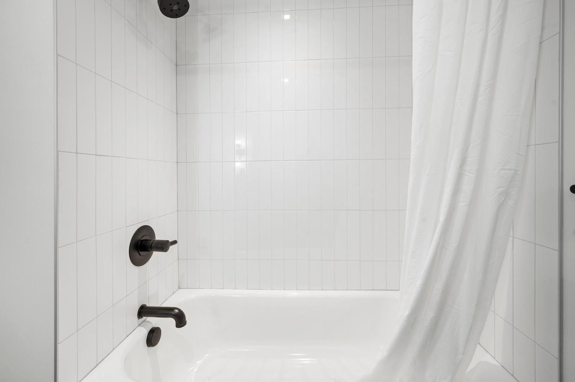 Luxury Furnished Near Logan Airport *