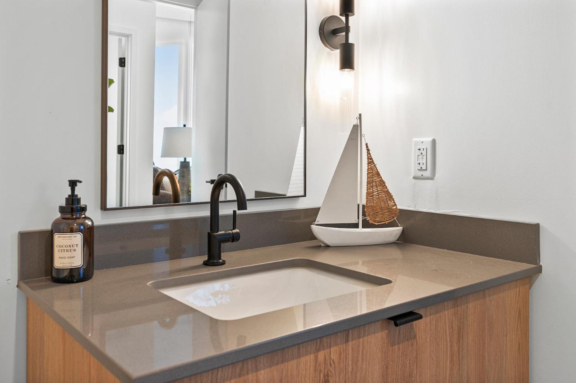 Apartment Luxury Furnished Near Logan Airport