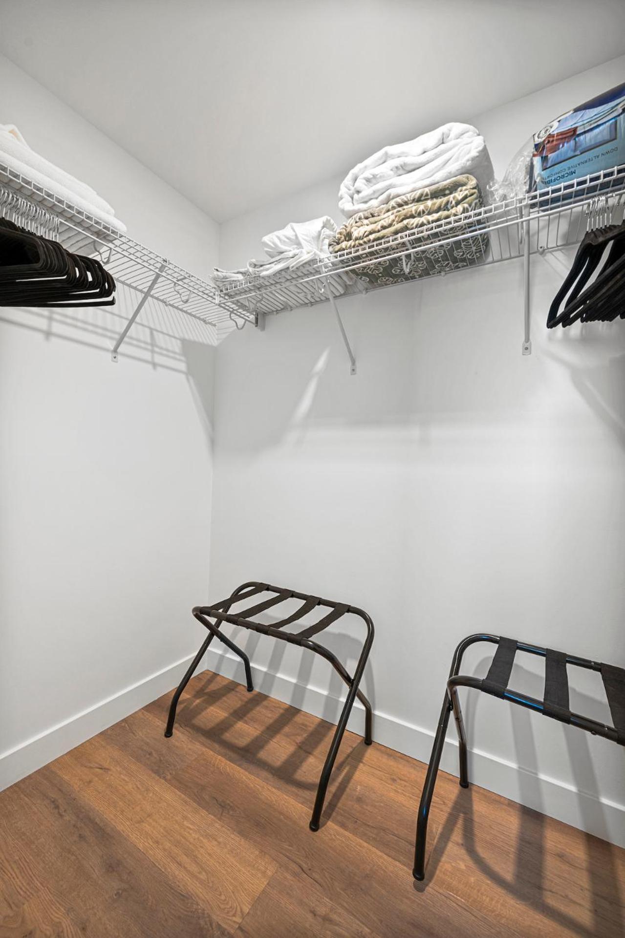 Luxury Furnished Near Logan Airport *