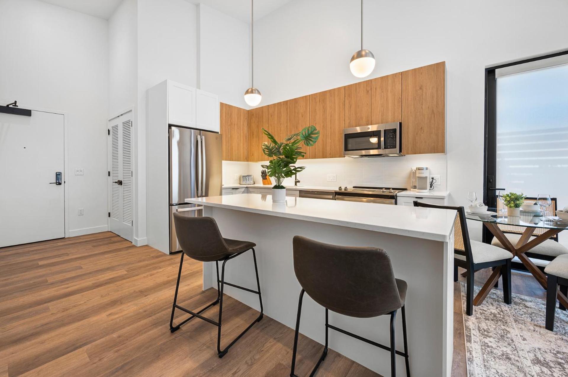 Luxury Furnished Near Logan Airport *