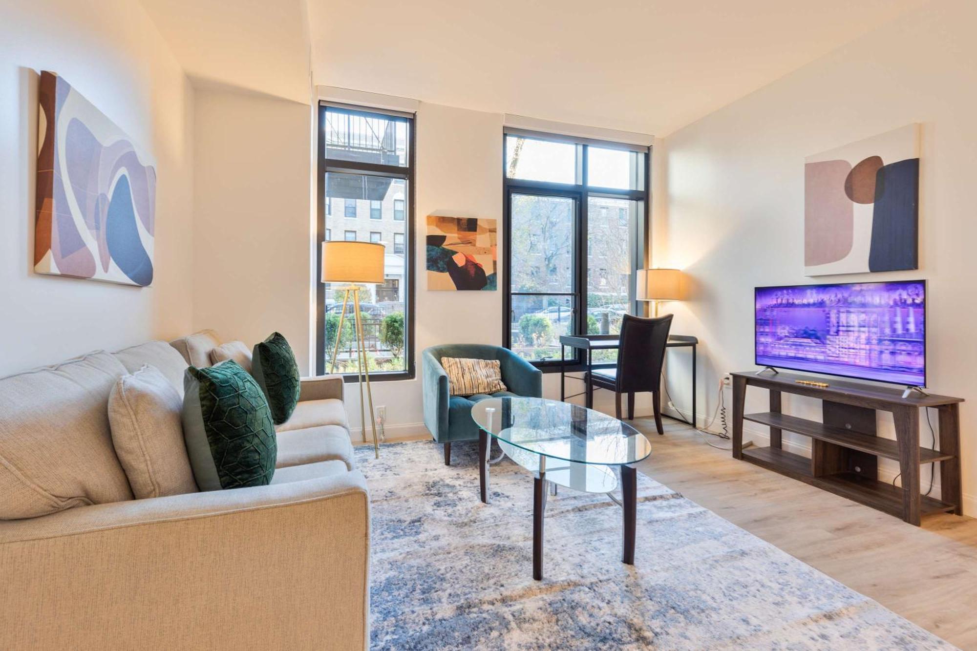 Gorgeous With Kitchen-idl-137 * Boston