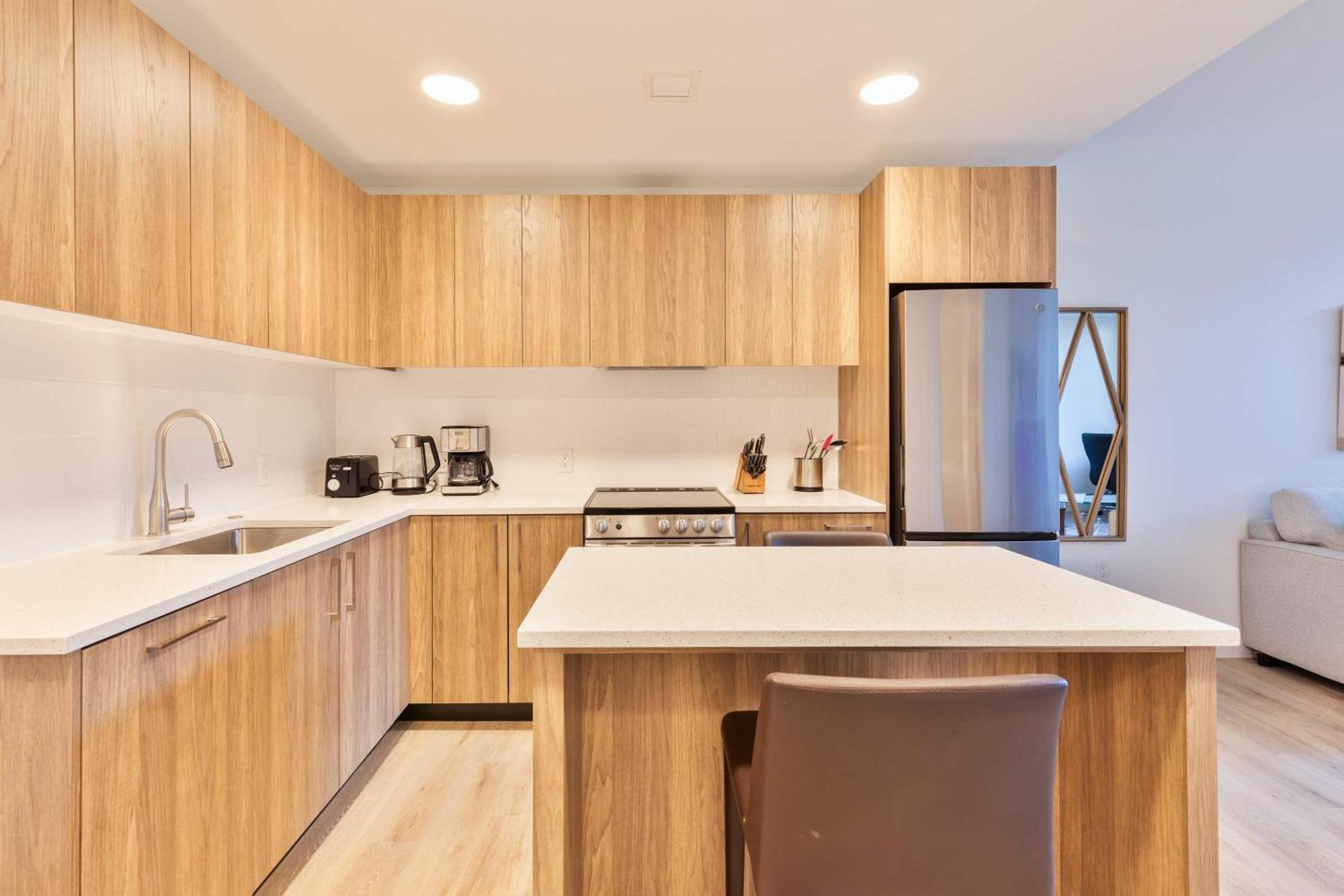 Private Modern With Kitchen - Idl-241 Apartment