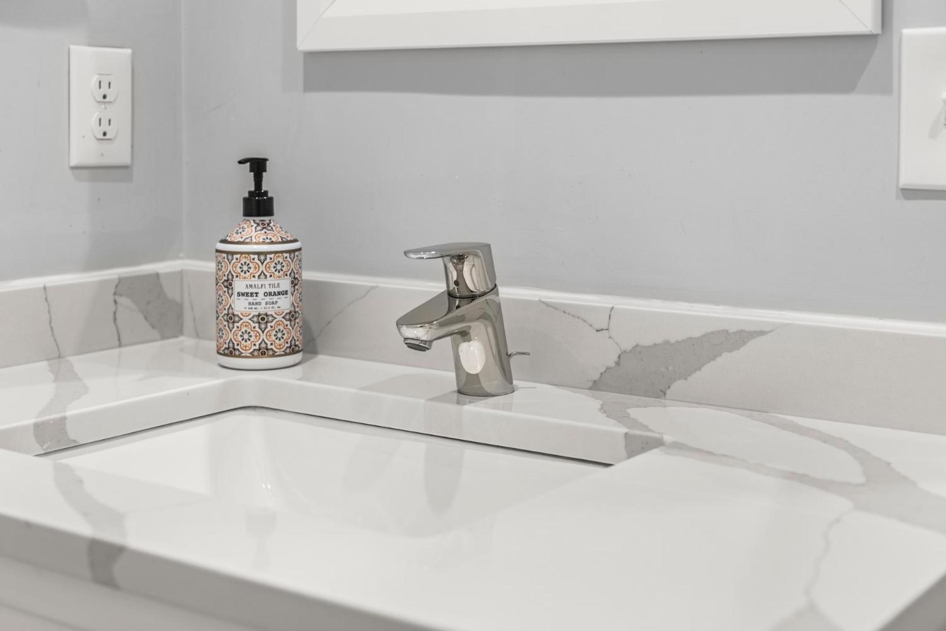 Apartment Furnished Near Logan Airport *