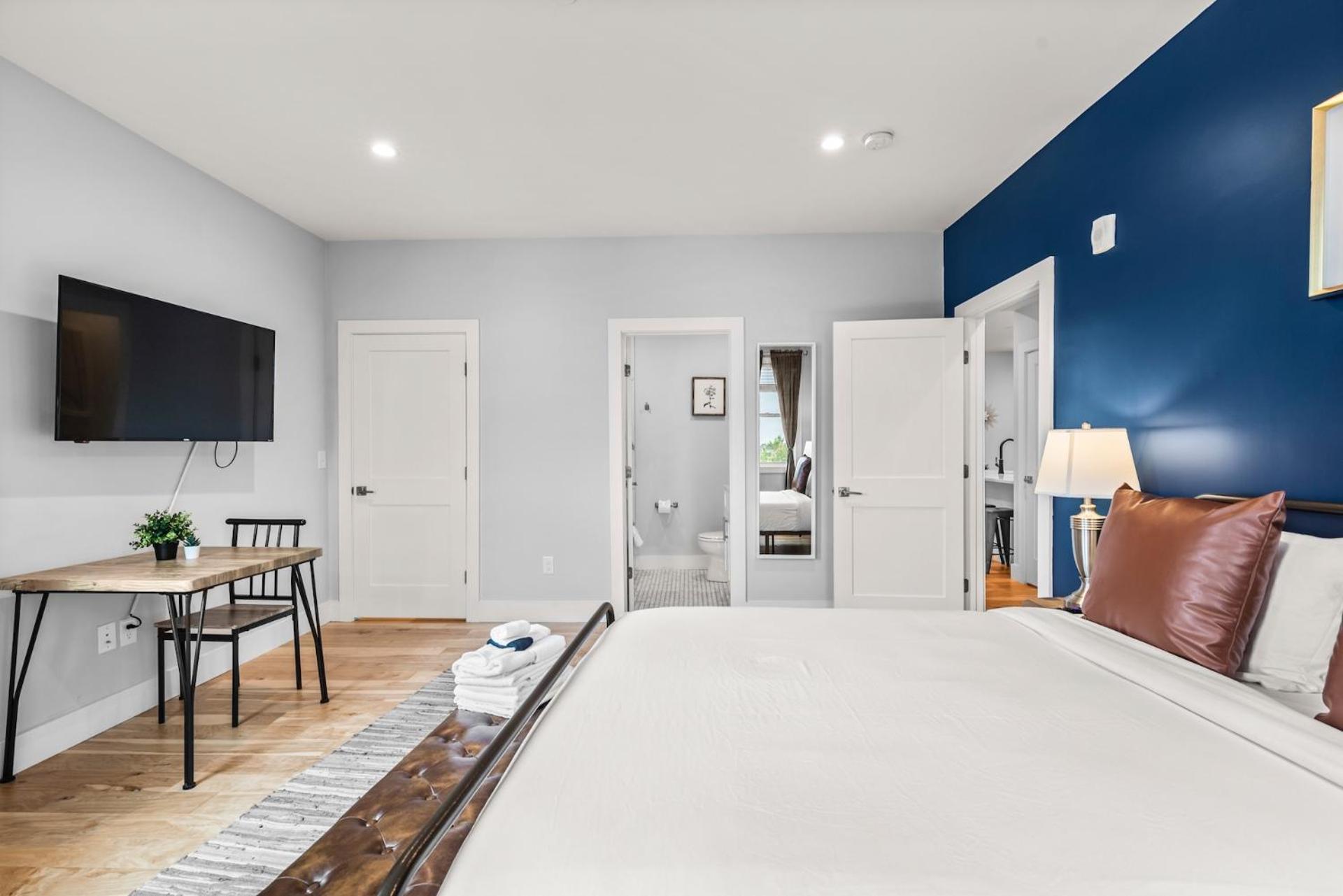 Furnished Near Logan Airport Apartment