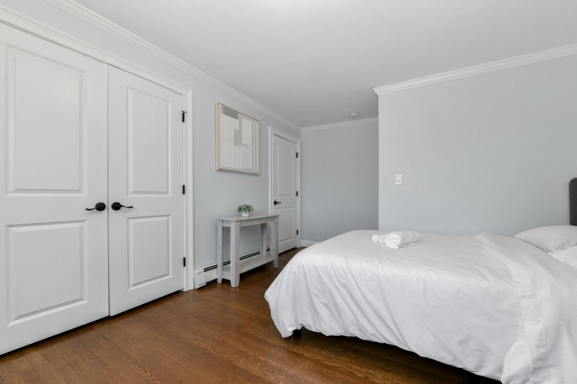 The Princeton Luxurious - New! - Near Downtown Boston, Airport Apartment