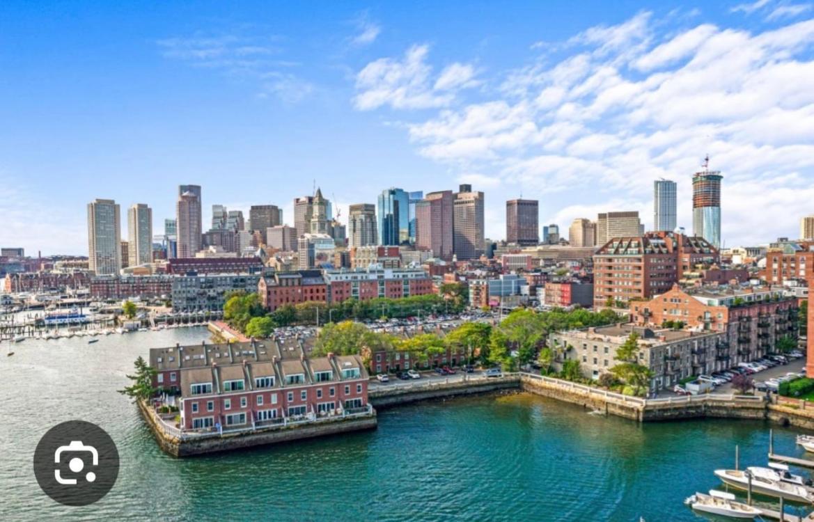 North End Harbor View Condo. Free Parking Apartment *