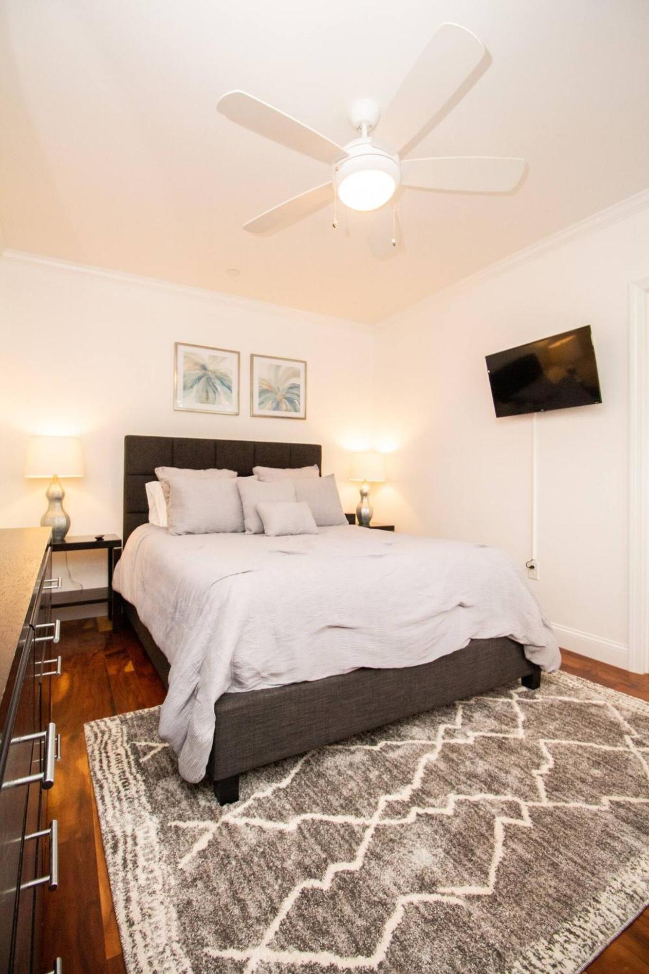 Appartement 2b 2ba W In-unit Laundry, Air *