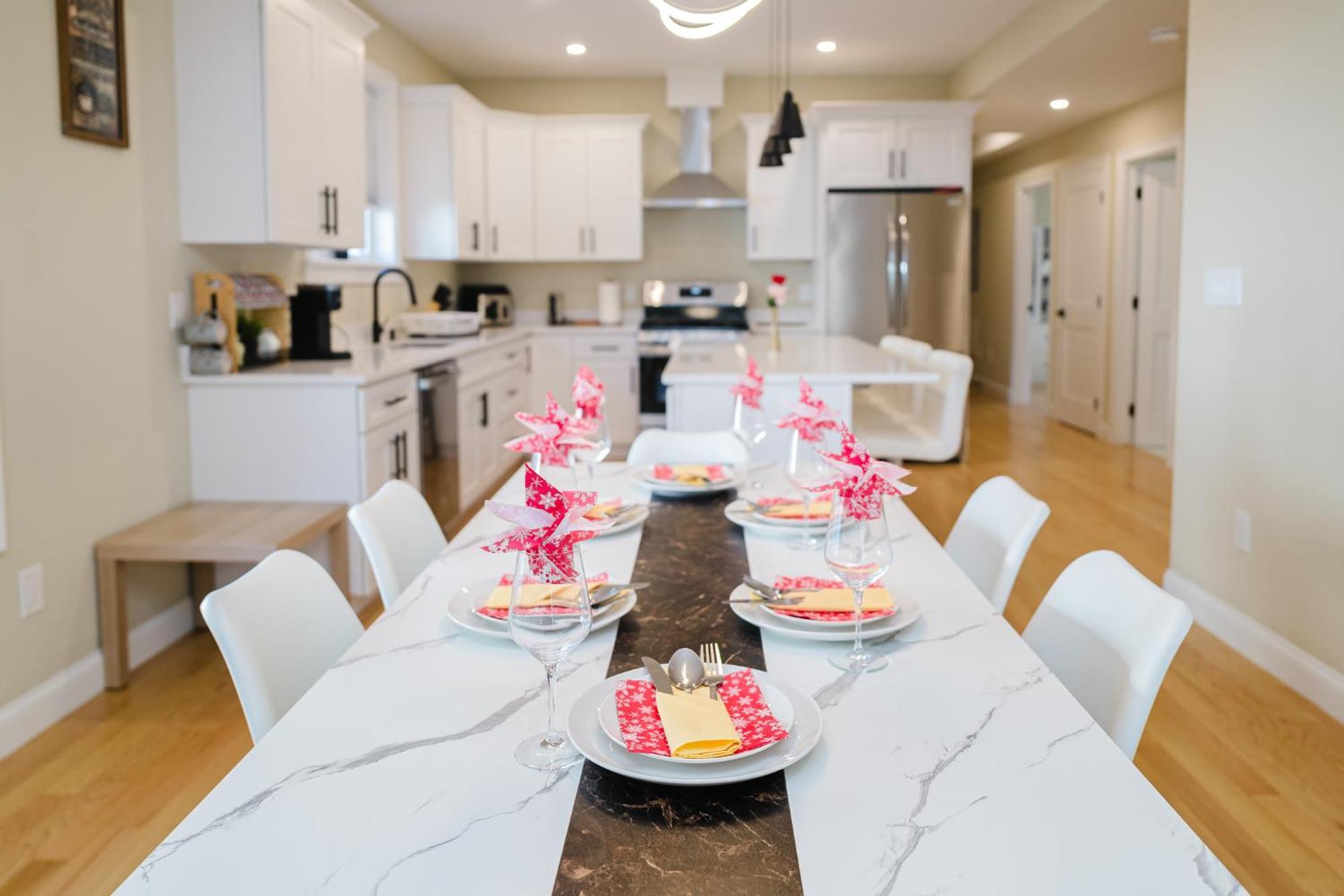 60-2 3br - Modern Near Museum Apartment