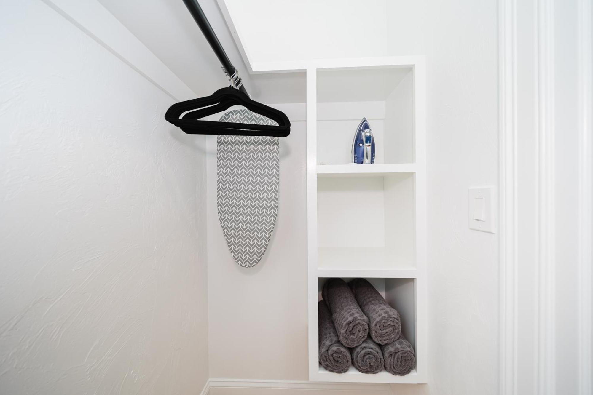 60-2 3br - Modern Near Museum Apartment