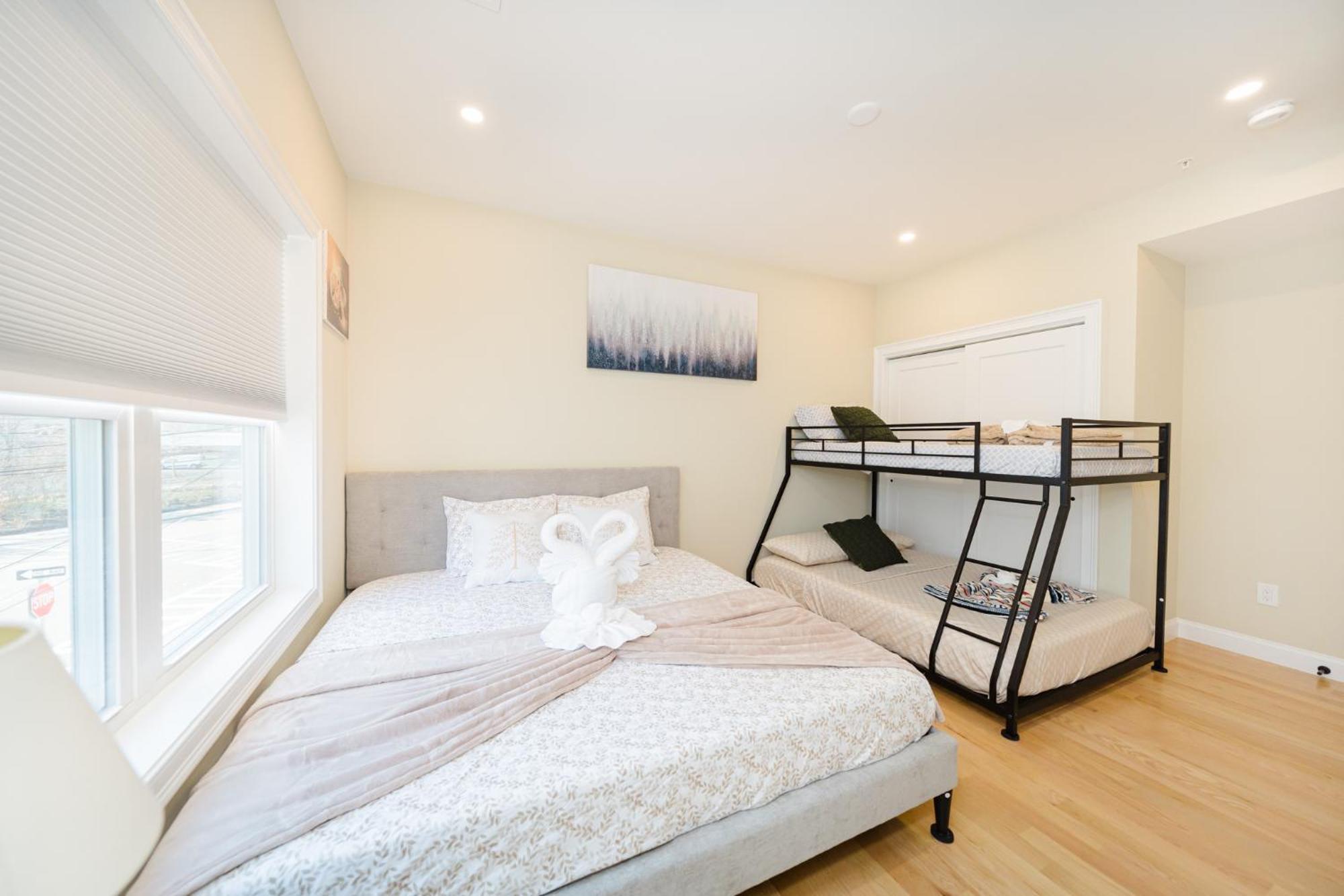 60-2 3br - Modern Near Museum Apartment