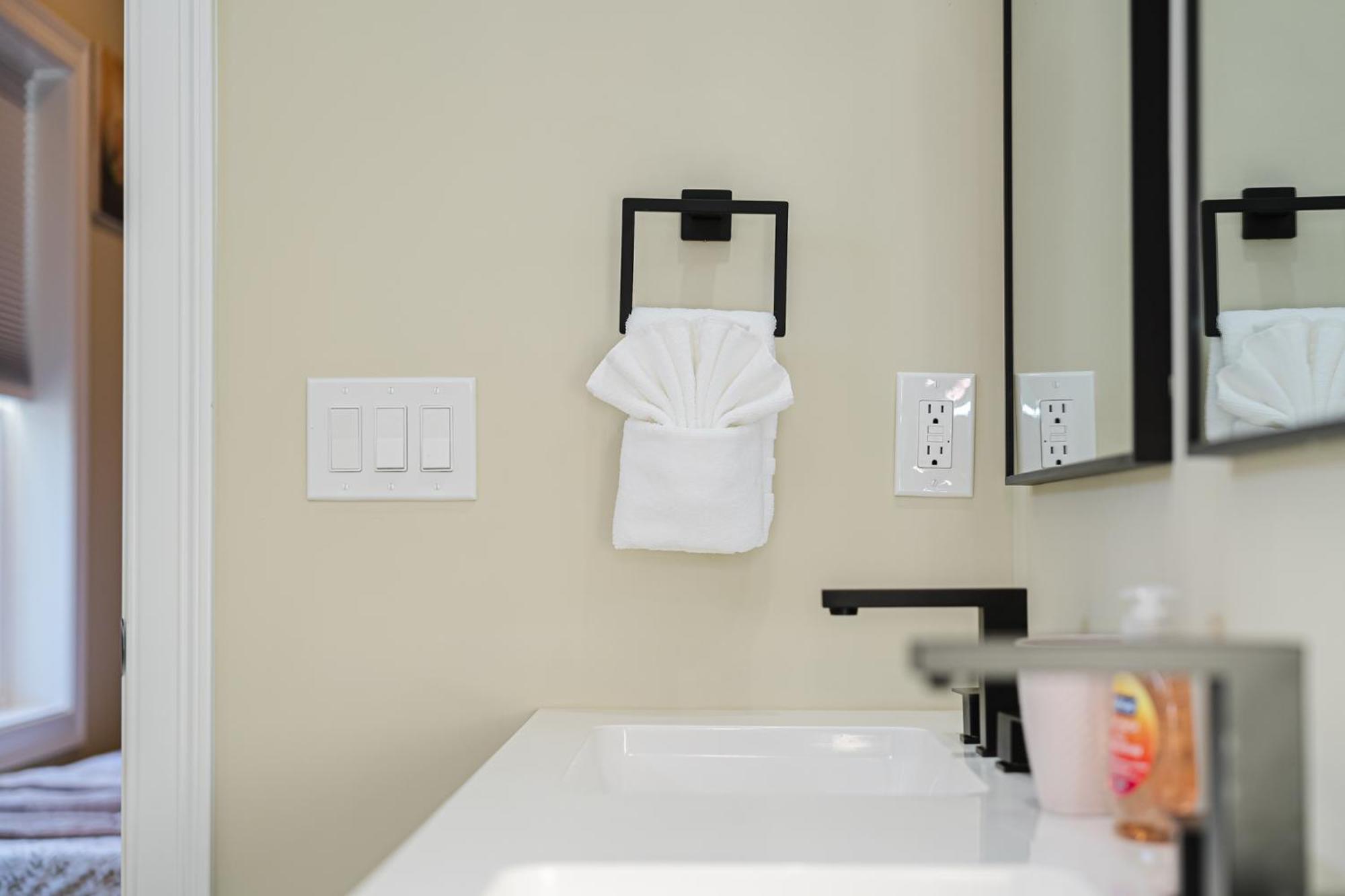 Apartment 60-2 3br - Modern Near Museum Boston