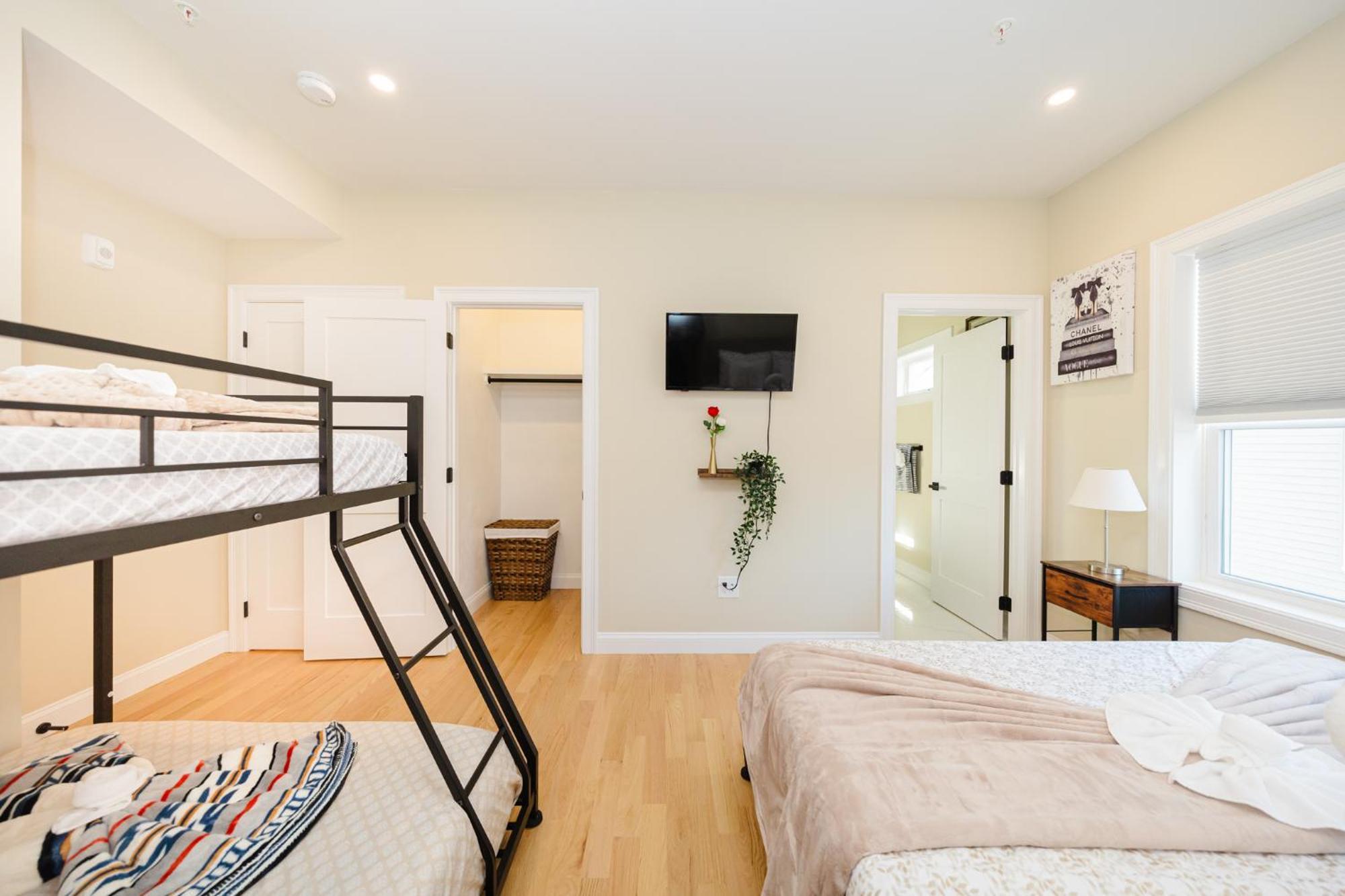 Apartment 60-2 3br - Modern Near Museum