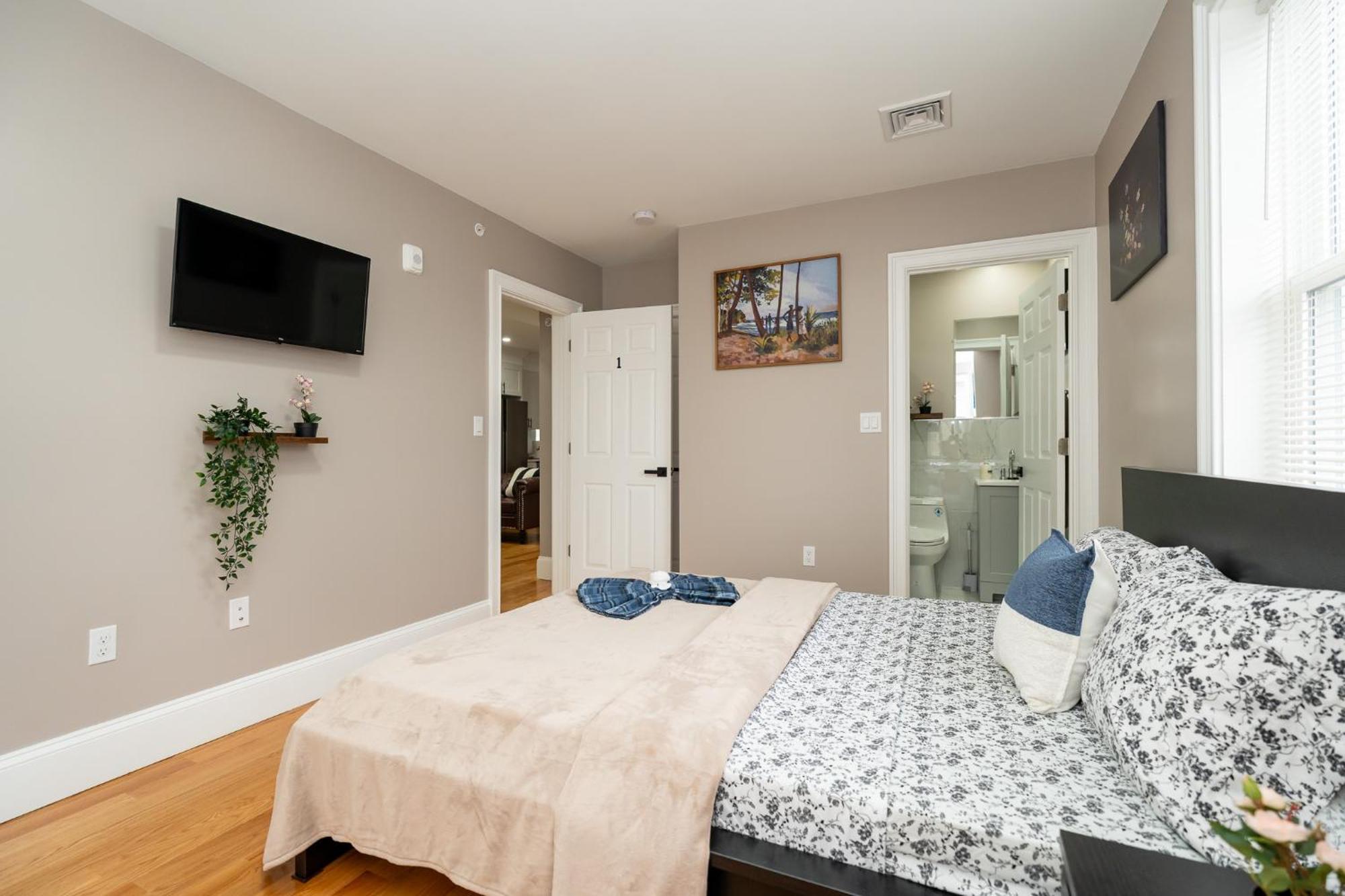 558-1 3br - Renovated Nest Near Aquarium
