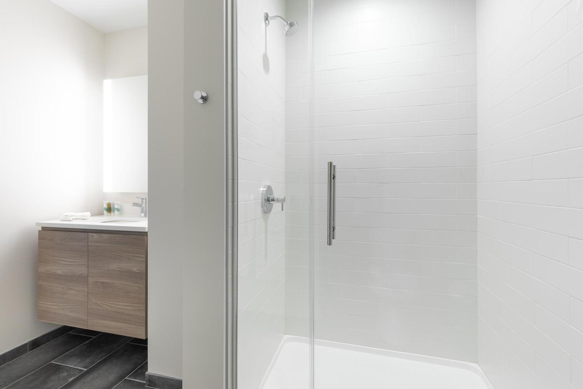 Lux Downtown With Pool Apartment