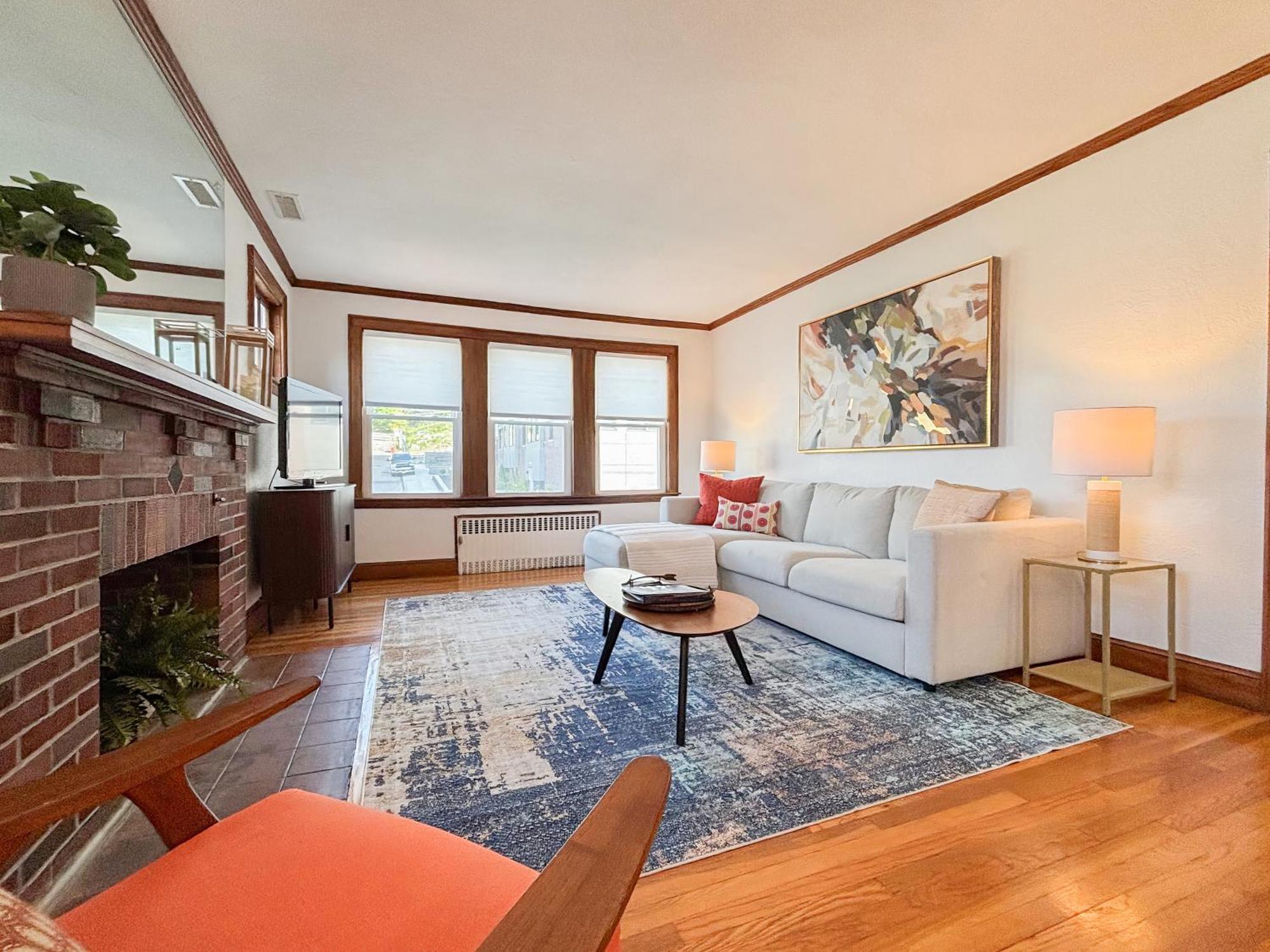 Holiday home Spacious 3 Bed, In Unit Laundry, Free Prkng