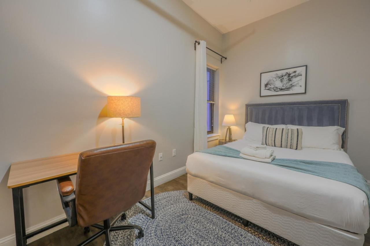 Furnished Luxury 3br, 2ba Loft Apartment