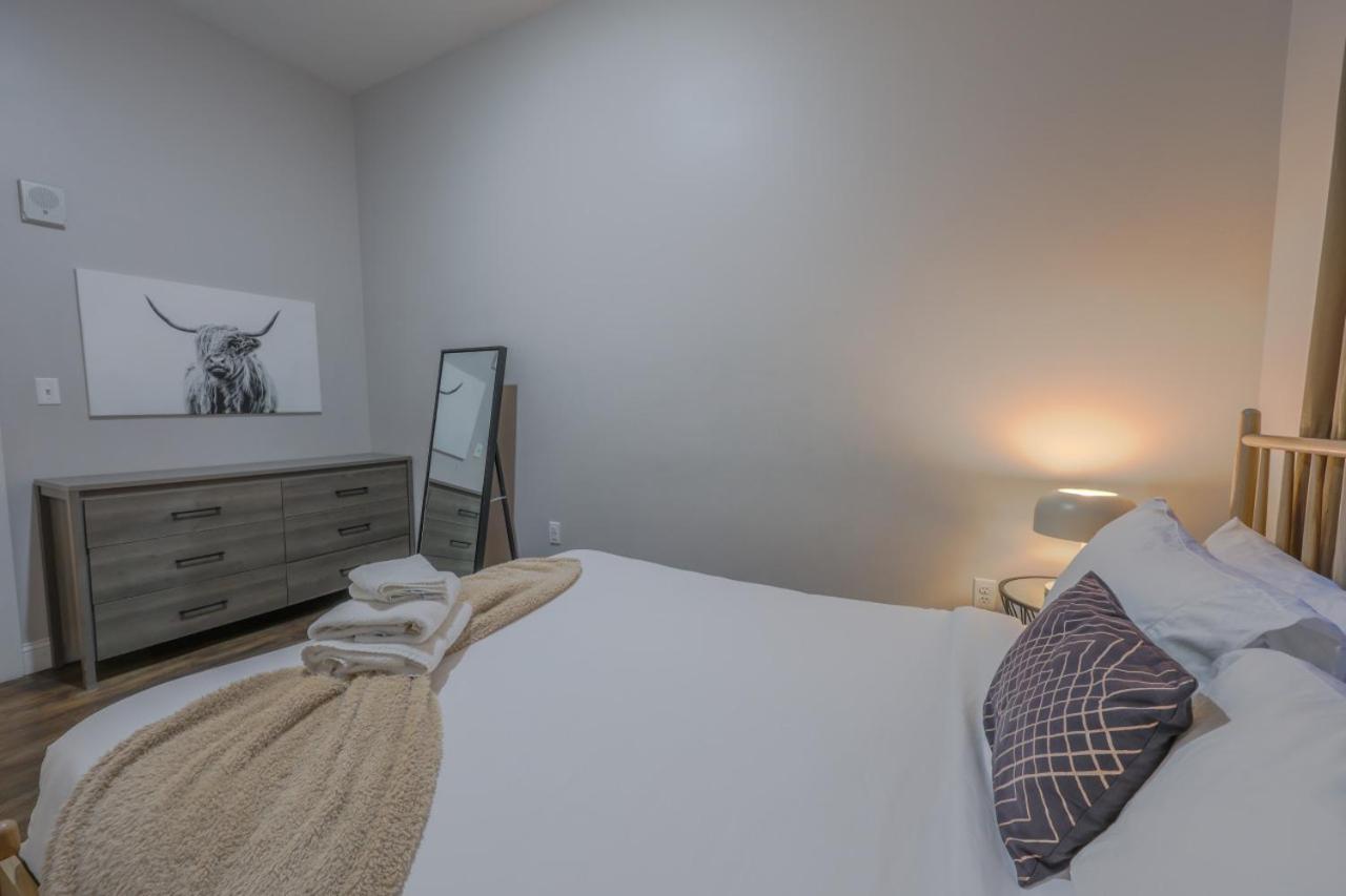 Furnished Luxury 3br, 2ba Loft