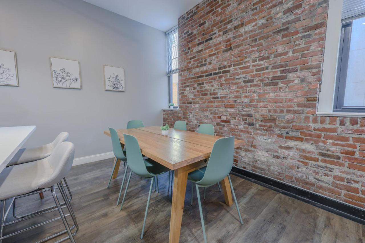 Furnished Luxury 3br, 2ba Loft Apartment *