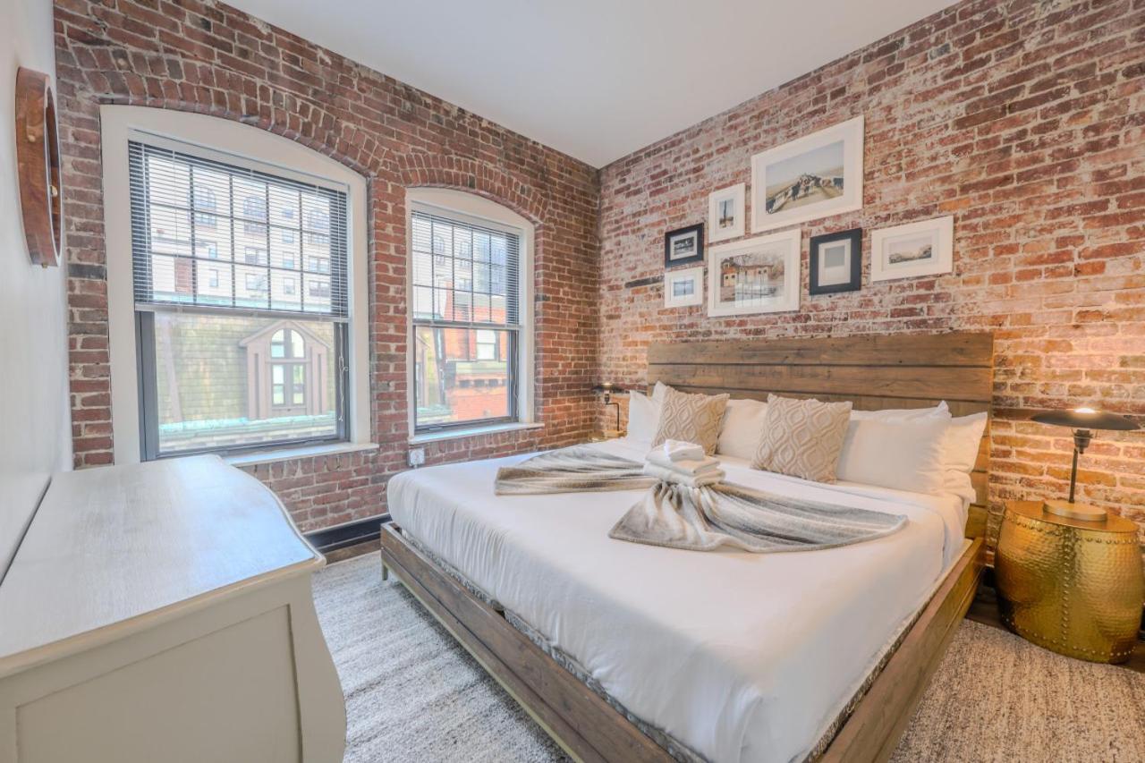 Pet Friendly 3 Bed 2 Bath Steps To Beacon Hill