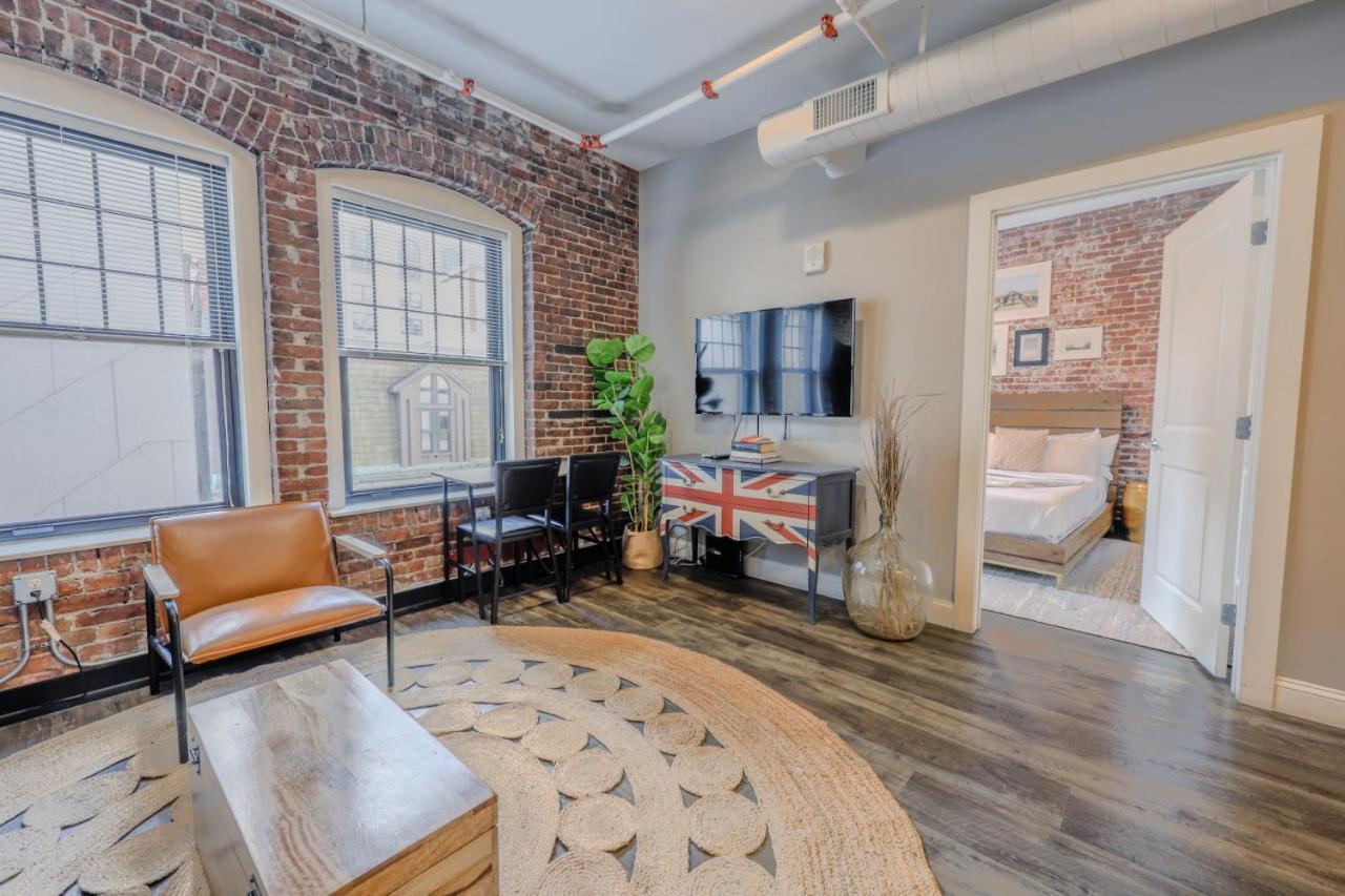 Pet Friendly 3 Bed 2 Bath Steps To Beacon Hill * Boston