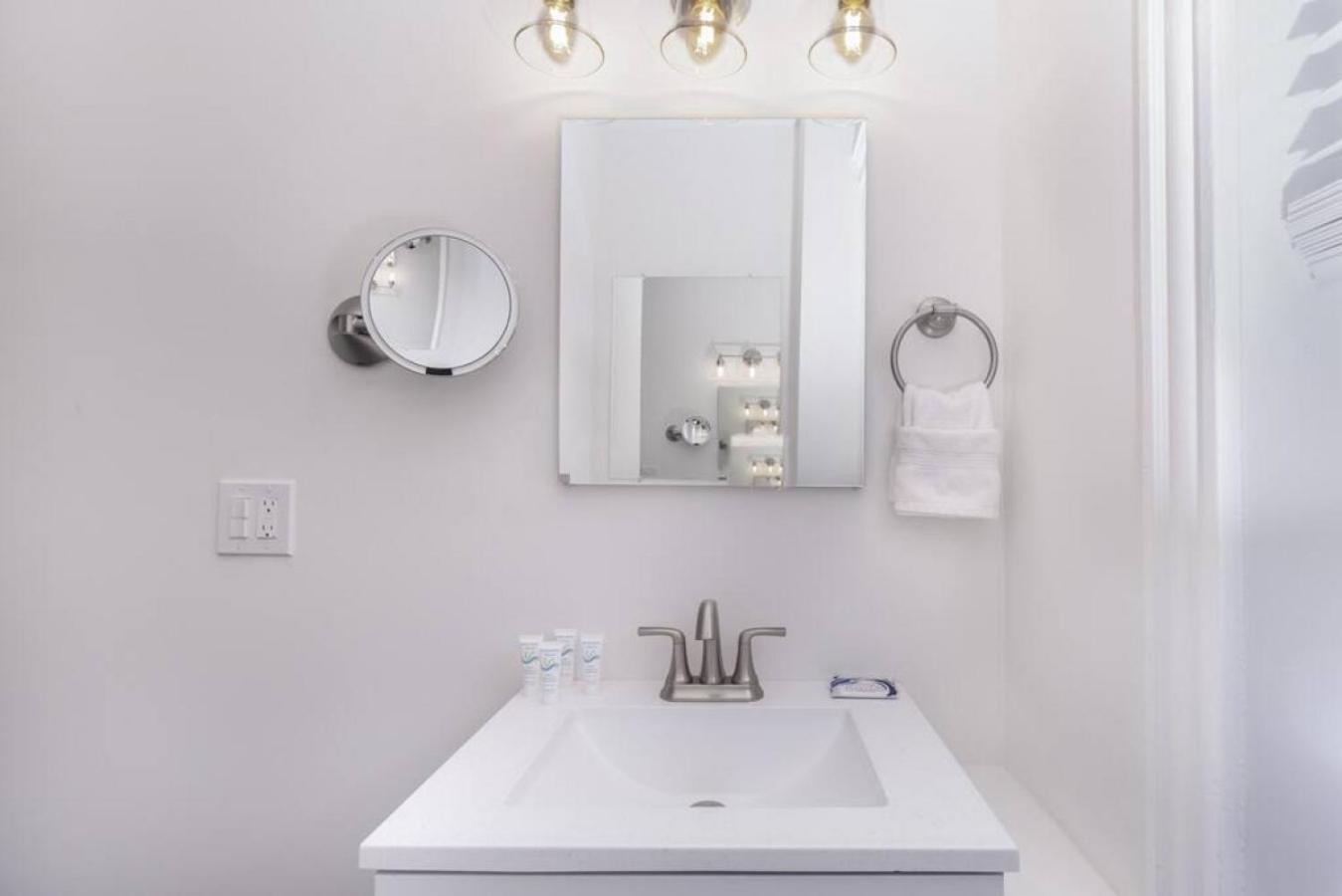 Cozy Fenway Apartment *