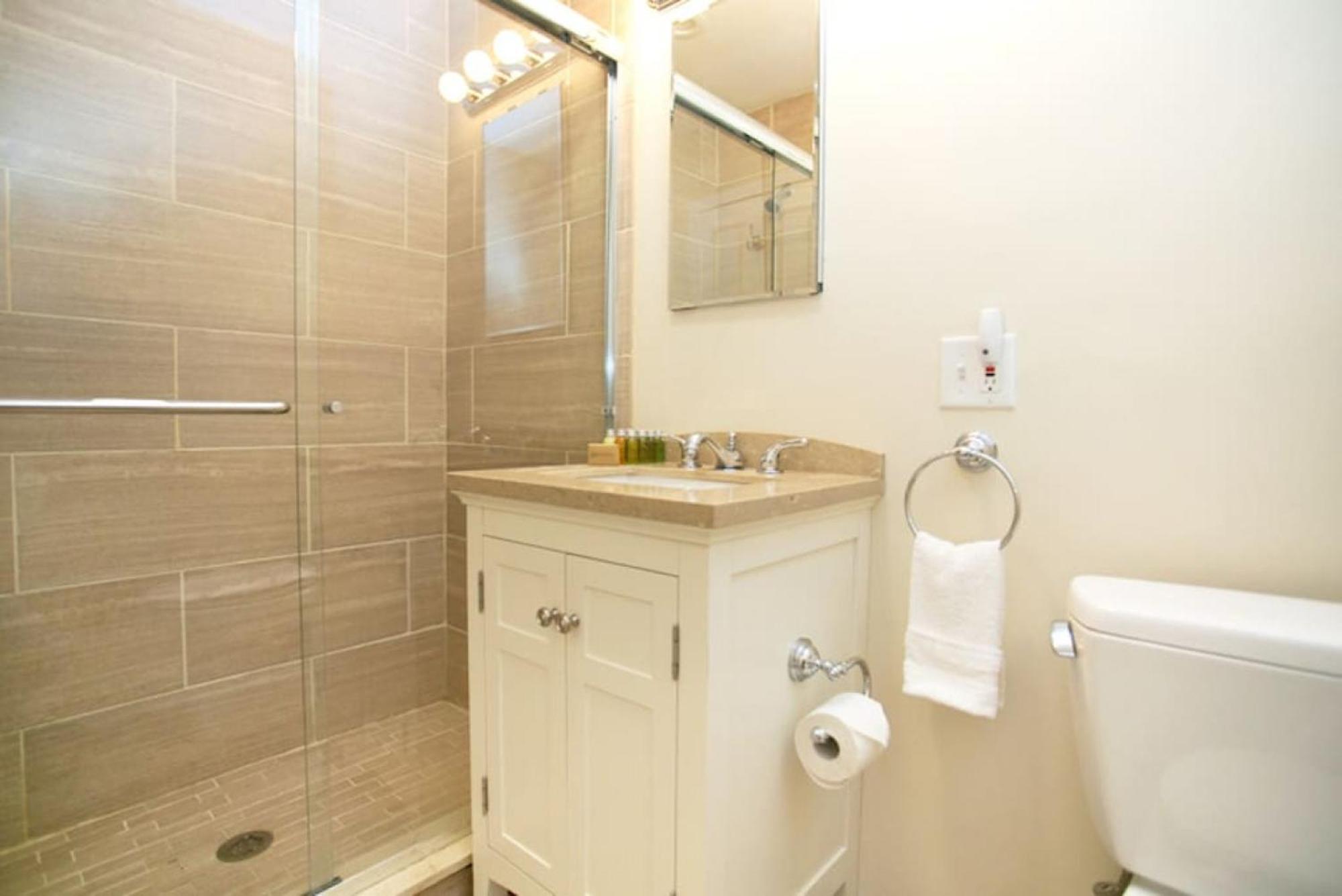 Downtown Loft Walk Anywhere Ideal For Nurses