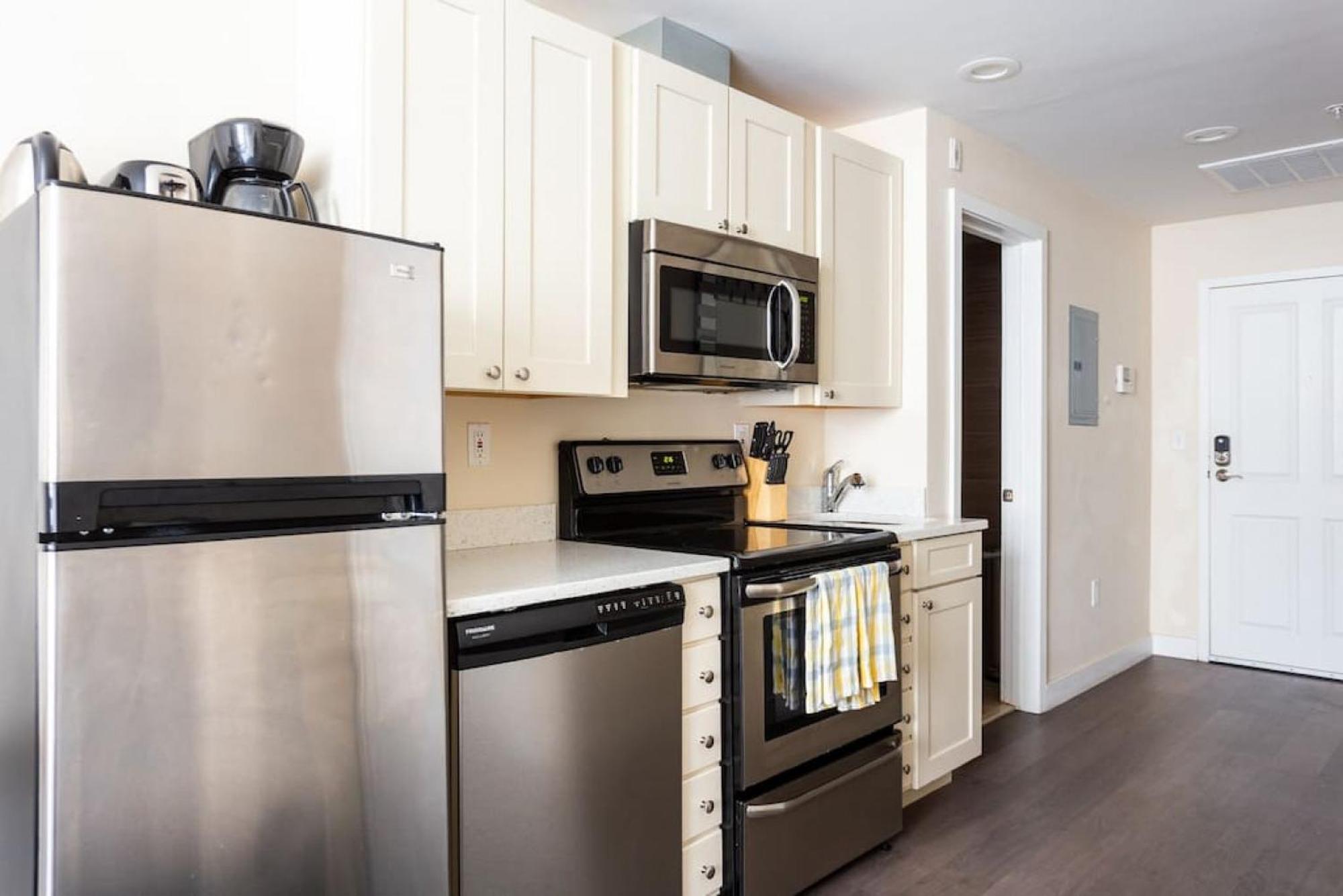 Center Of Pet Friendly Laundry Apartment