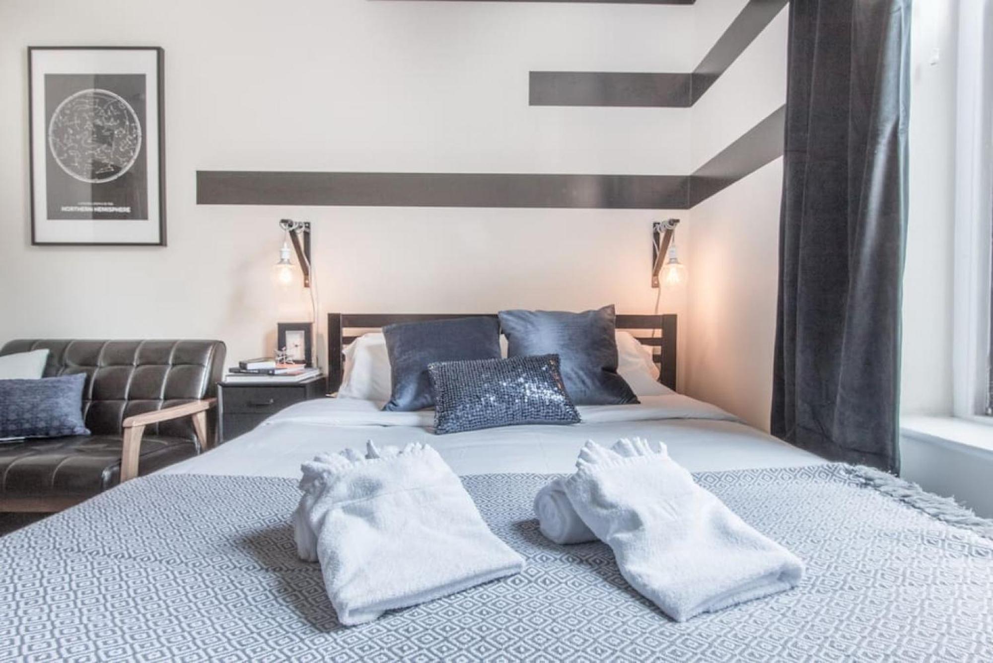 Downtown W Fast Wifi, Keyless Entry Apartment