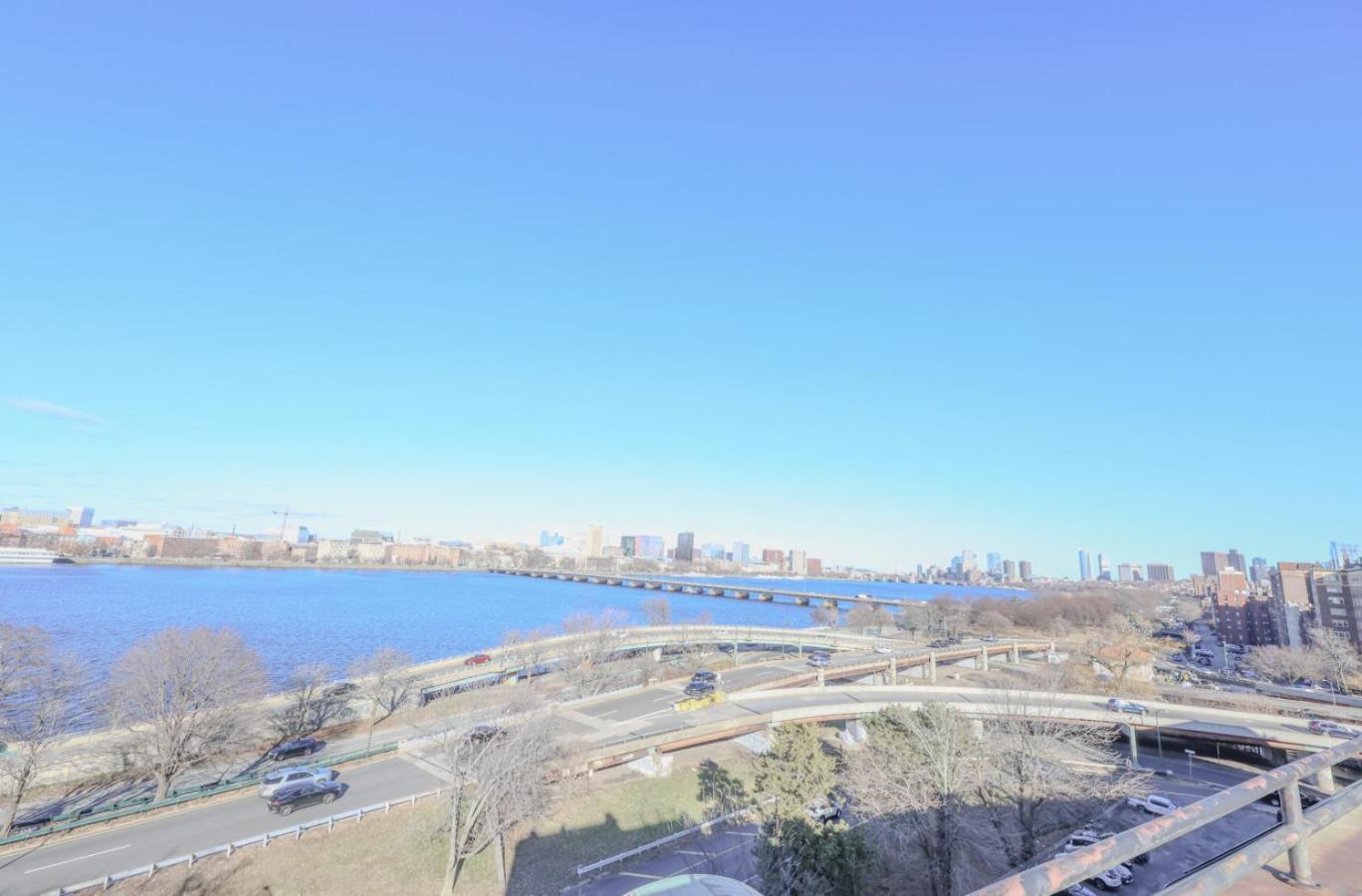 Luxurious Fenway 2br Penthouse With Roof Decks *