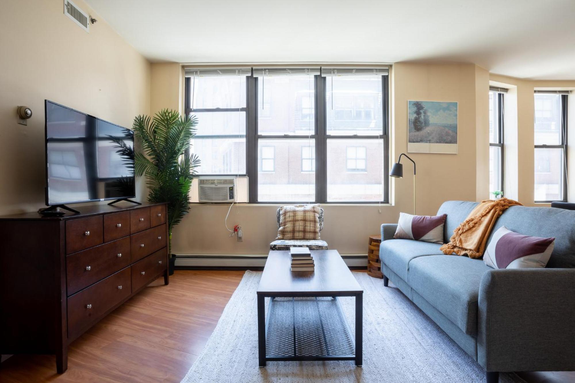 Financial District Charm And Close Walk To Downtown Apartment *