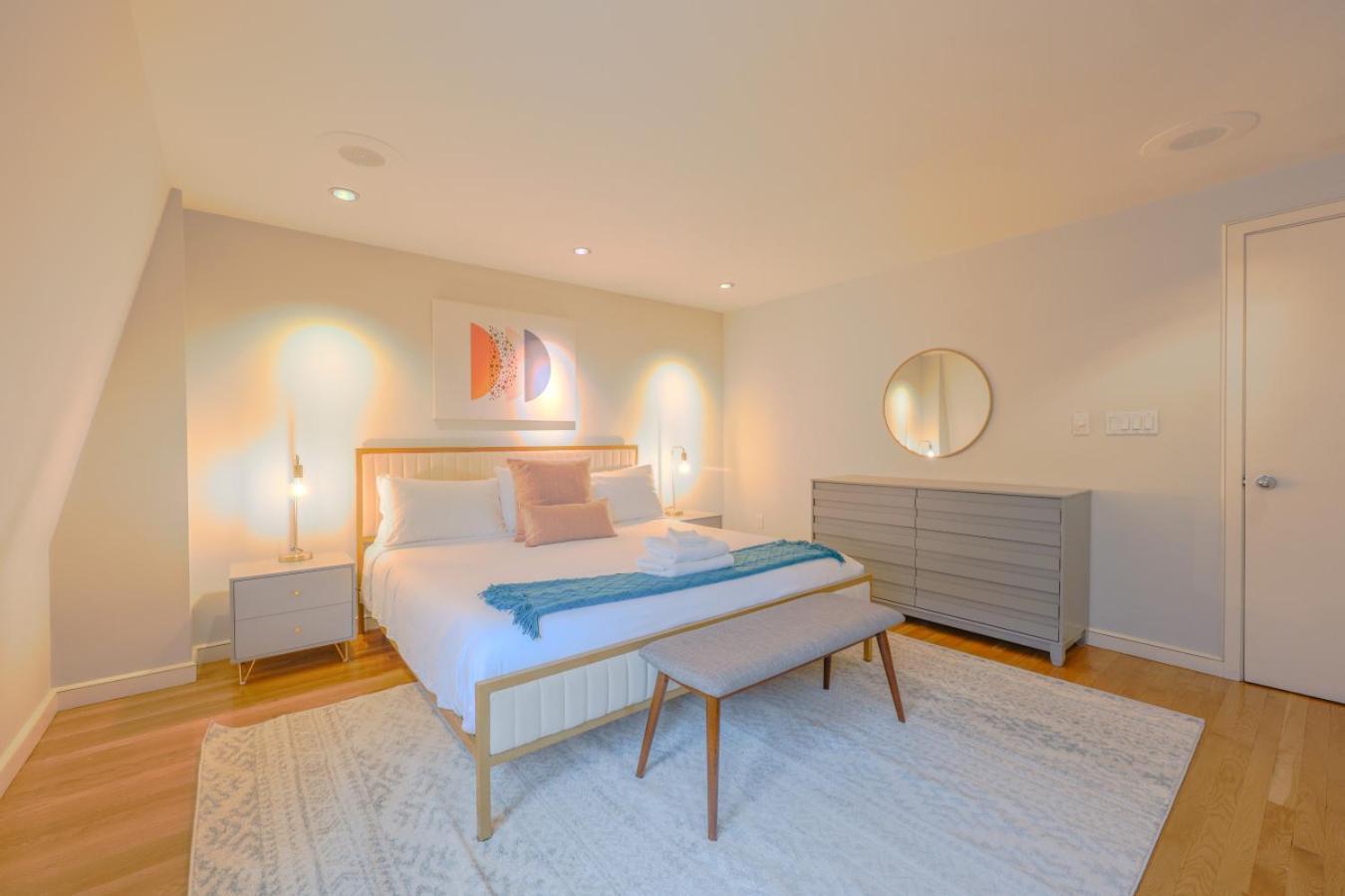 Luxurious Fenway 2br Penthouse With Roof Decks Apartment Boston