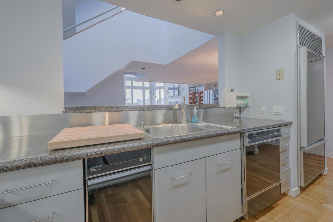 Luxurious Fenway 2br Penthouse With Roof Decks Apartment