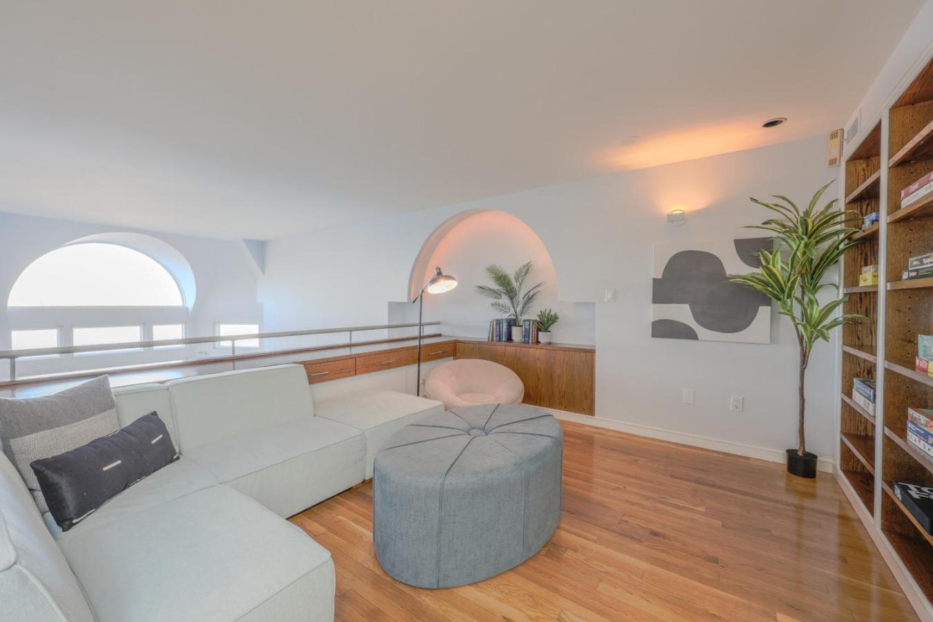 Apartment Luxurious Fenway 2br Penthouse With Roof Decks *