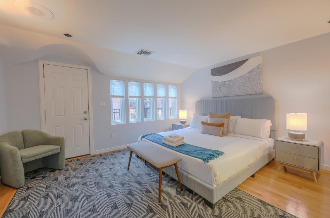 Apartment Luxurious Fenway 2br Penthouse With Roof Decks Boston