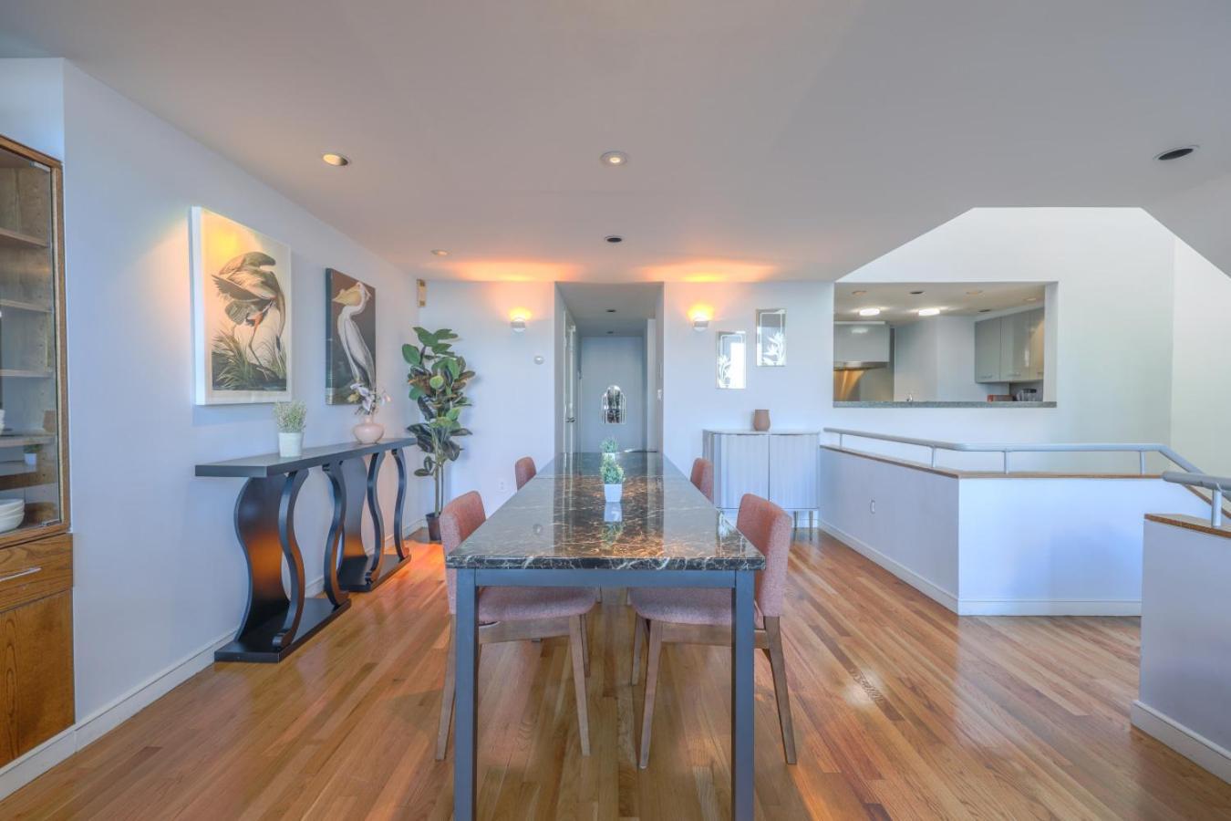 Luxurious Fenway 2br Penthouse With Roof Decks *