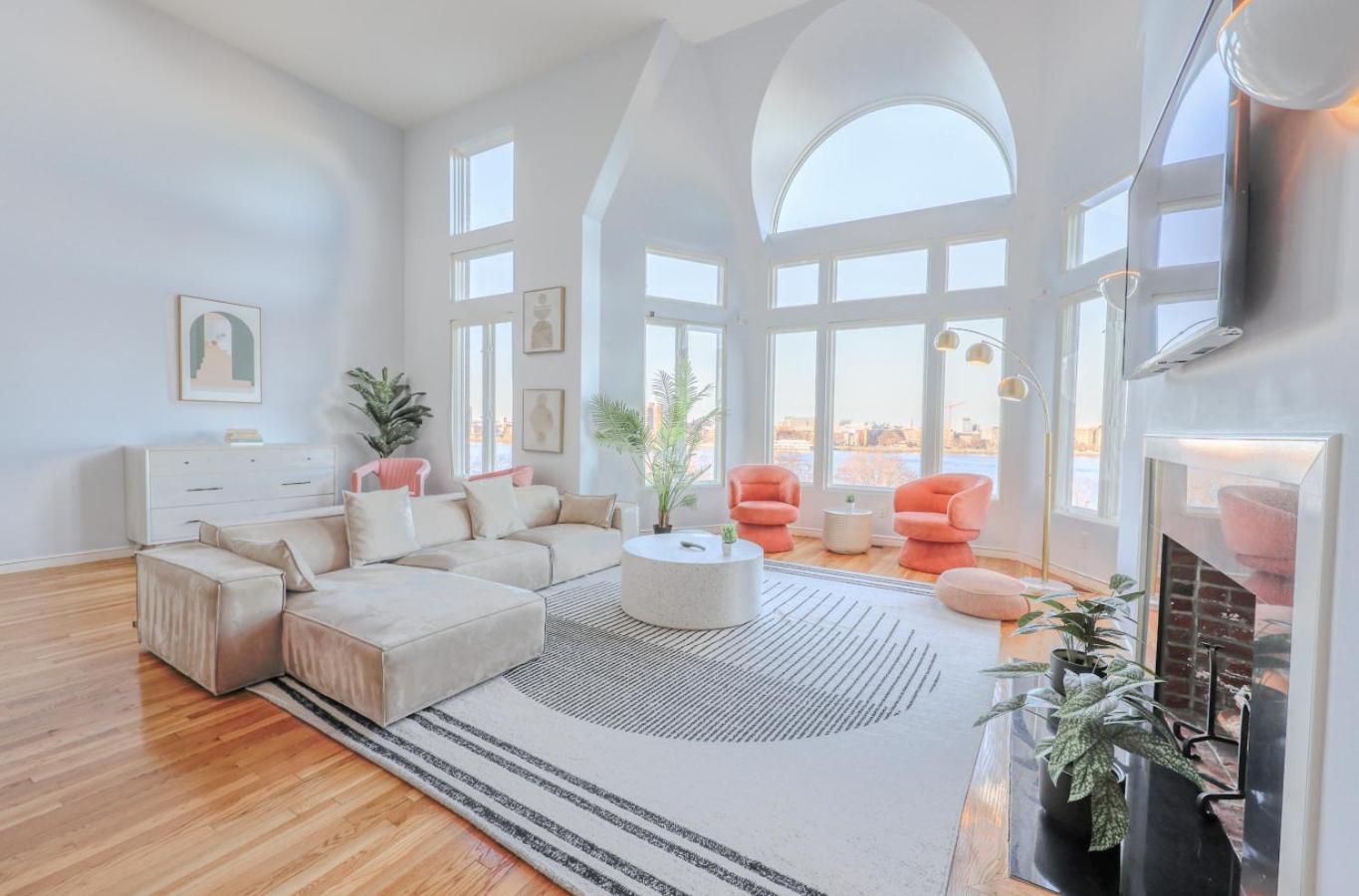 Luxurious Fenway 2br Penthouse With Roof Decks Apartment *